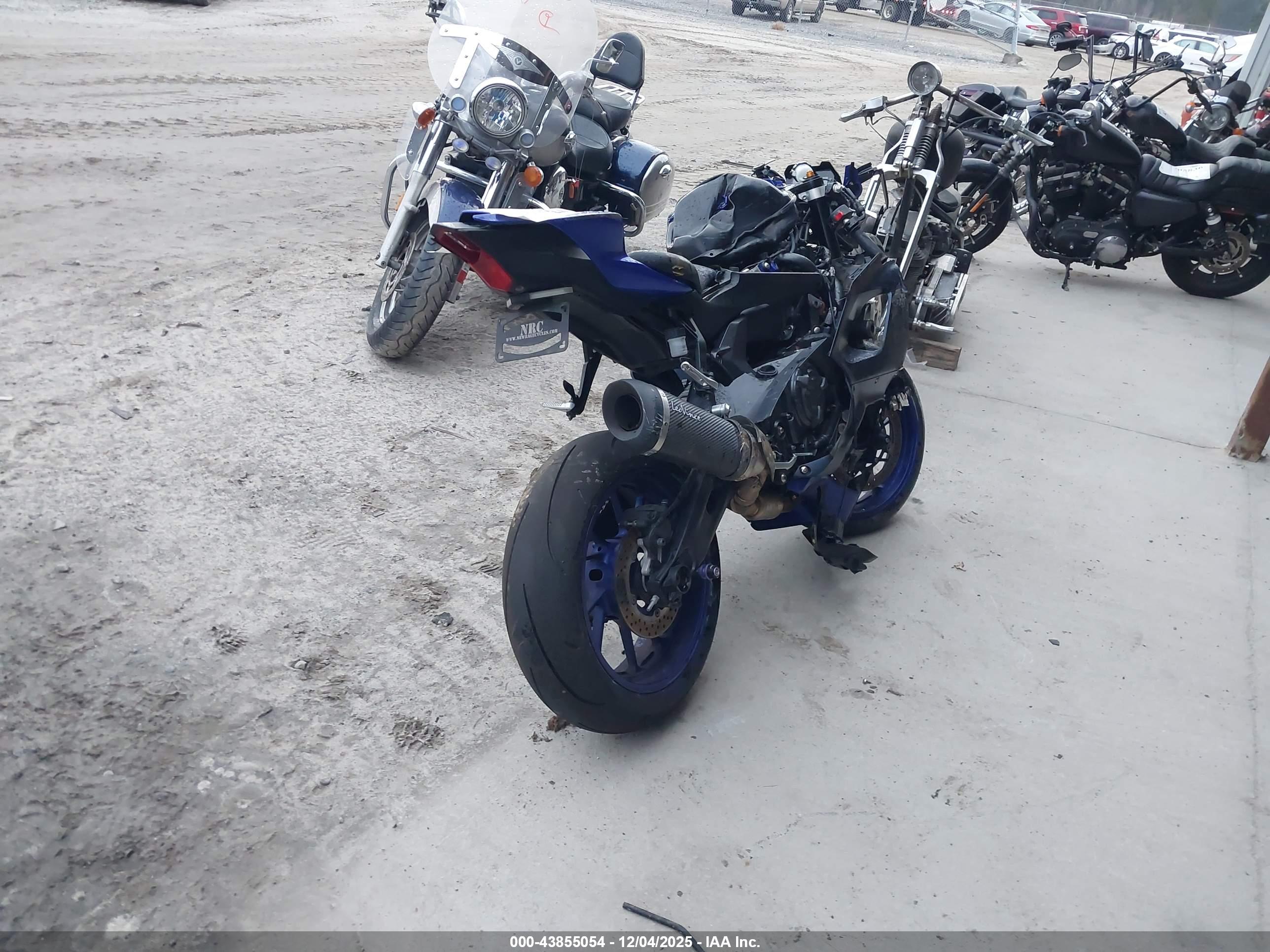 YAMAHA YZFR7 image 4
