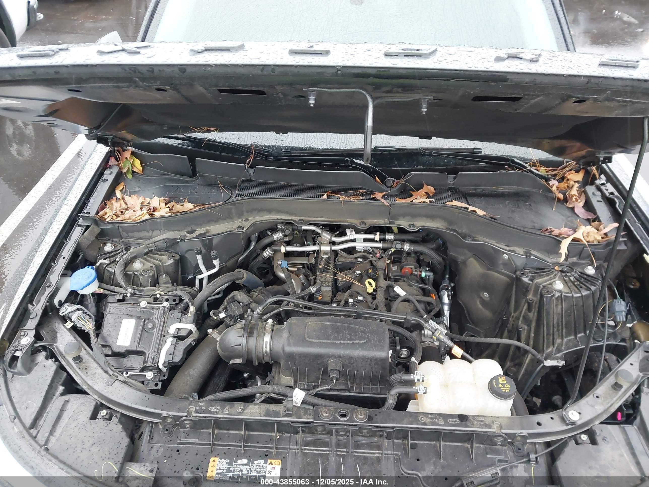 FORD EXPLORER image 10