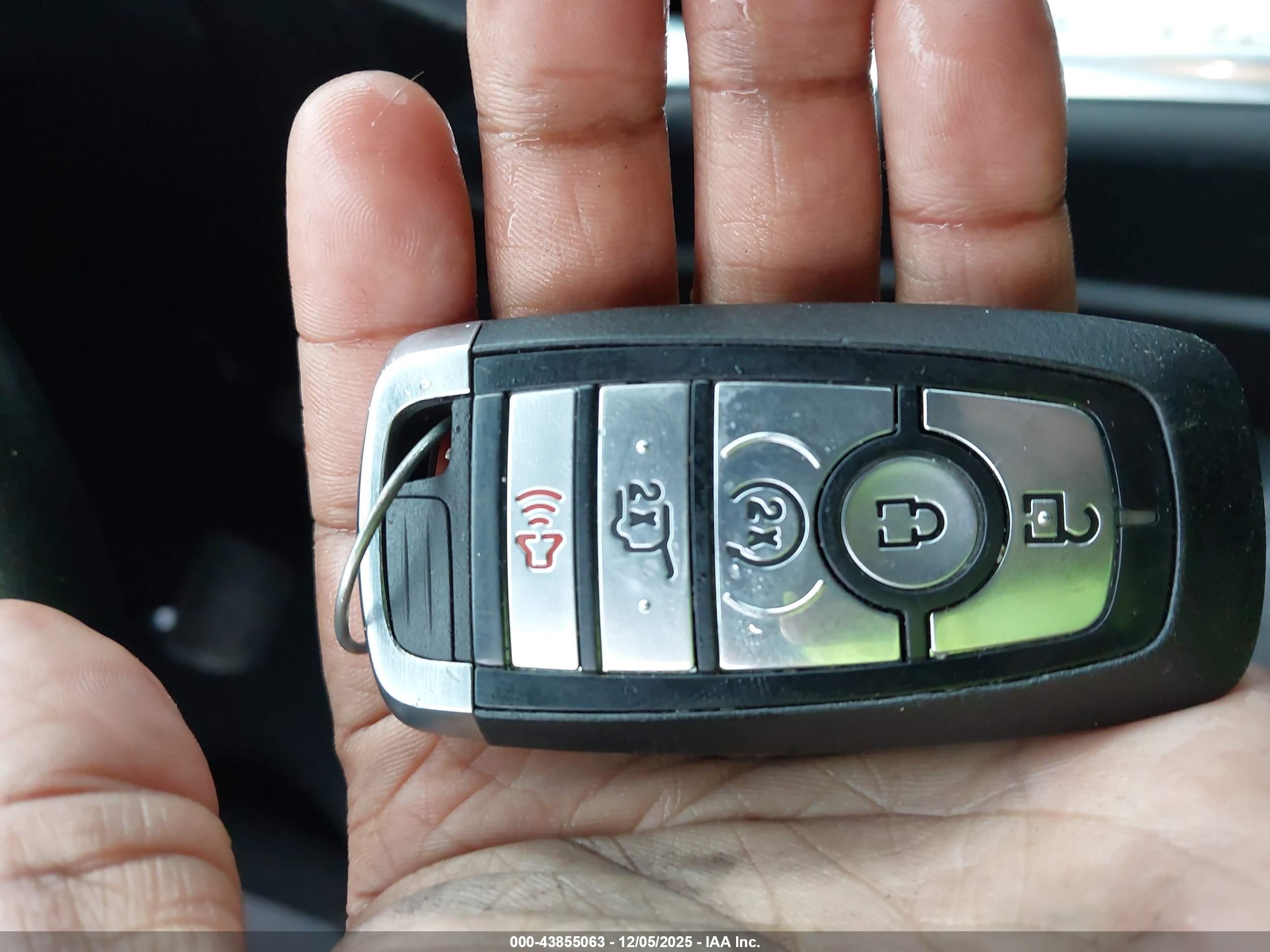 FORD EXPLORER image 11