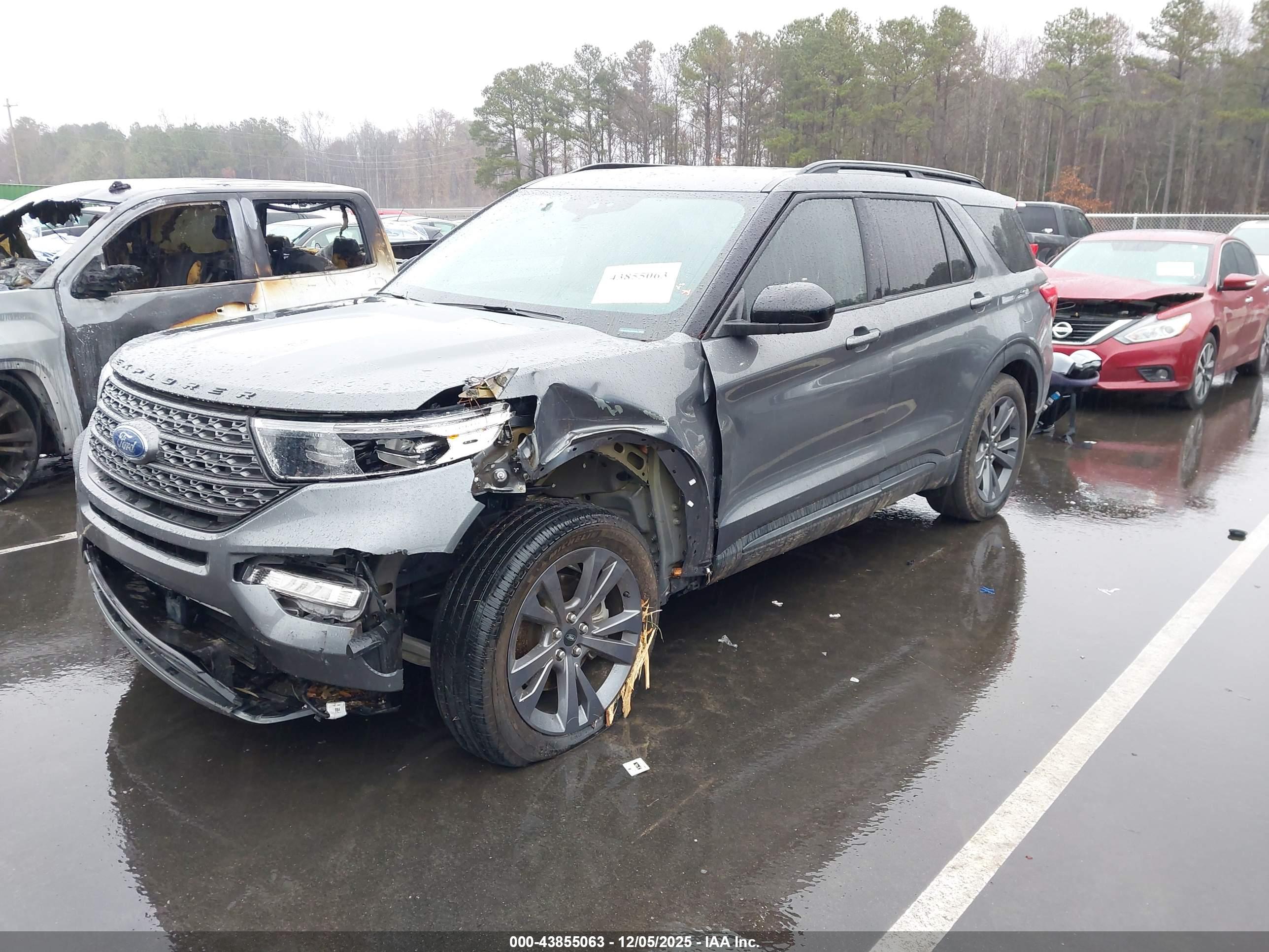 FORD EXPLORER image 2