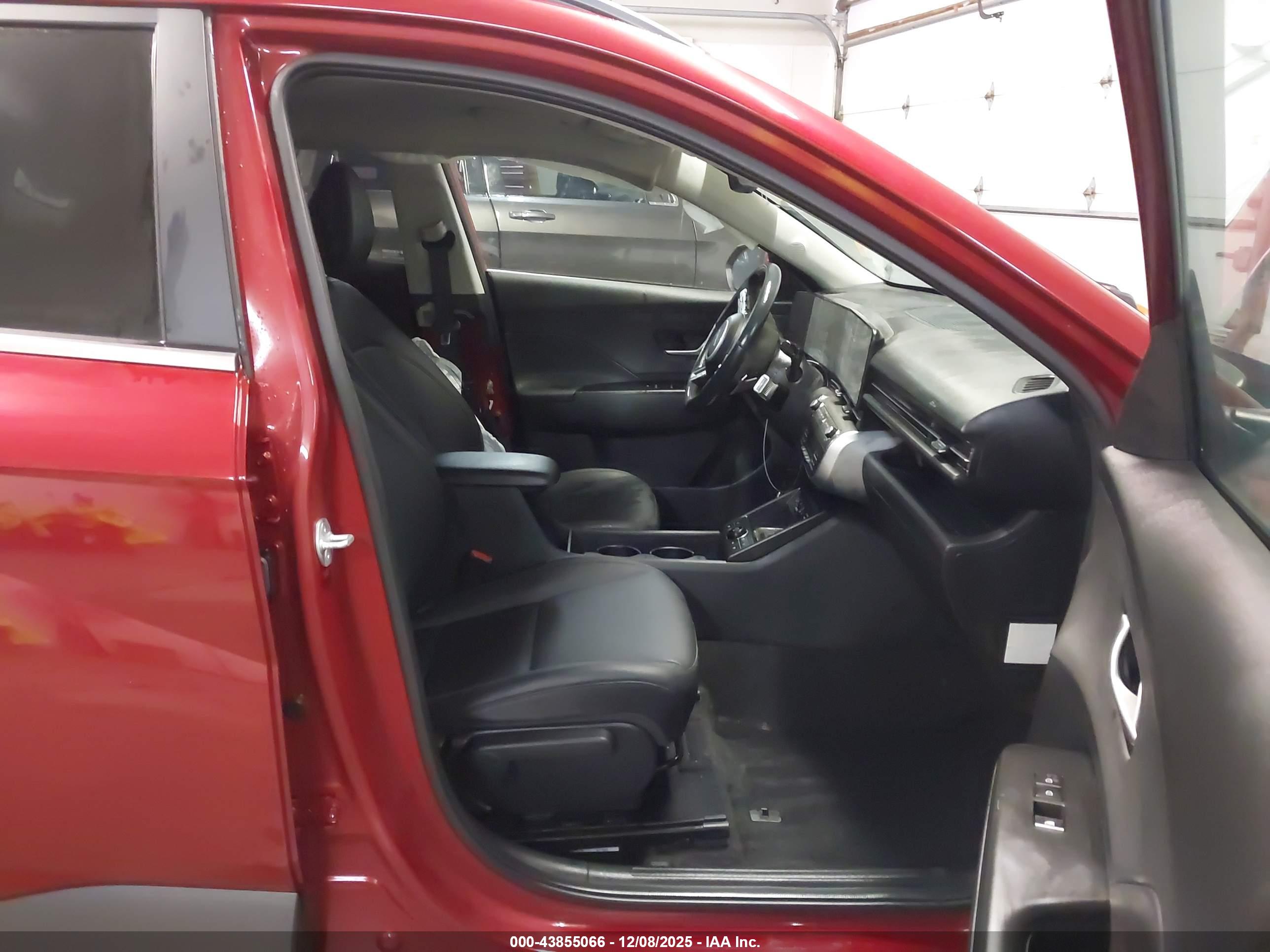 HYUNDAI KONA image 5