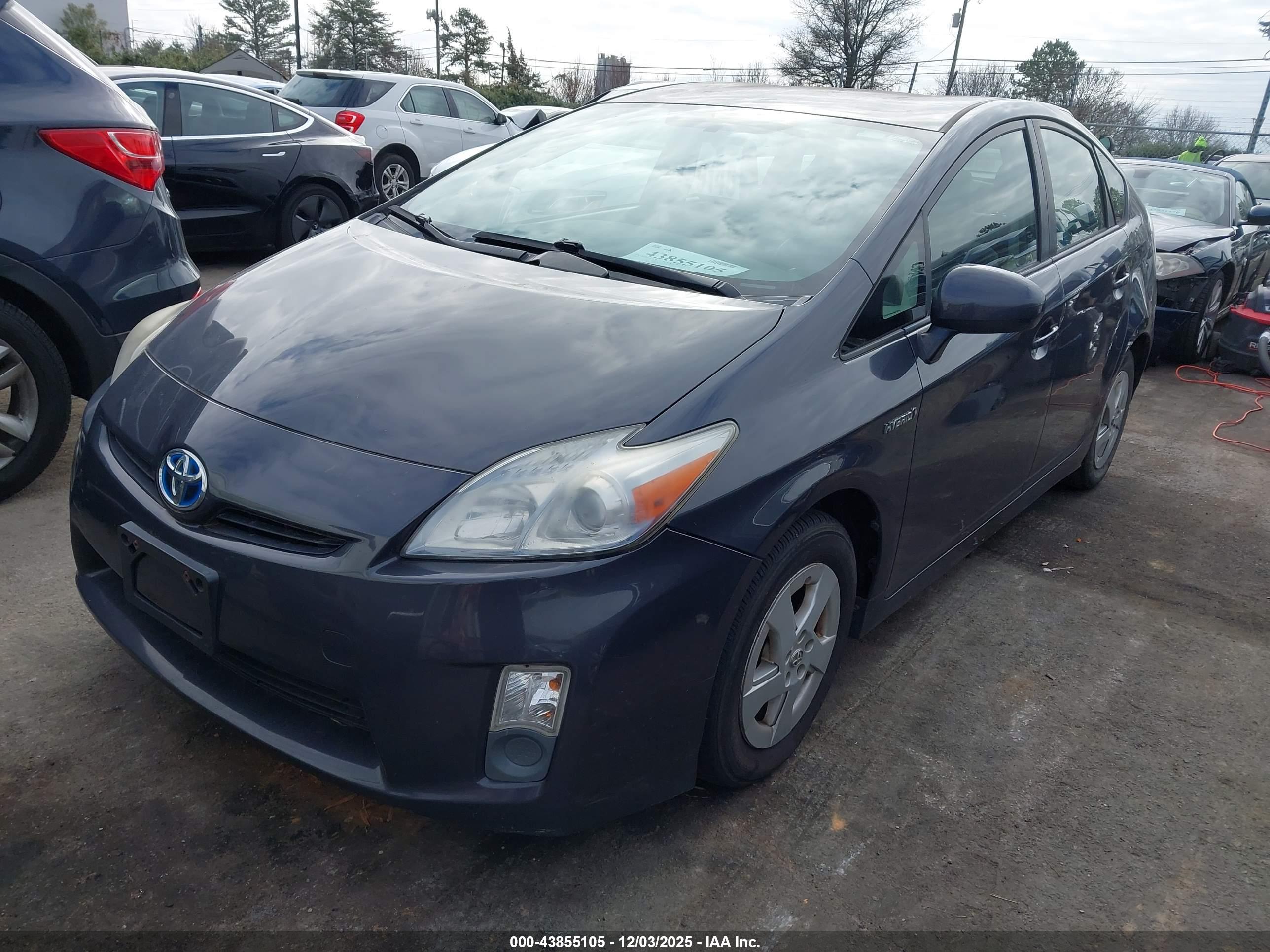 TOYOTA PRIUS image 2