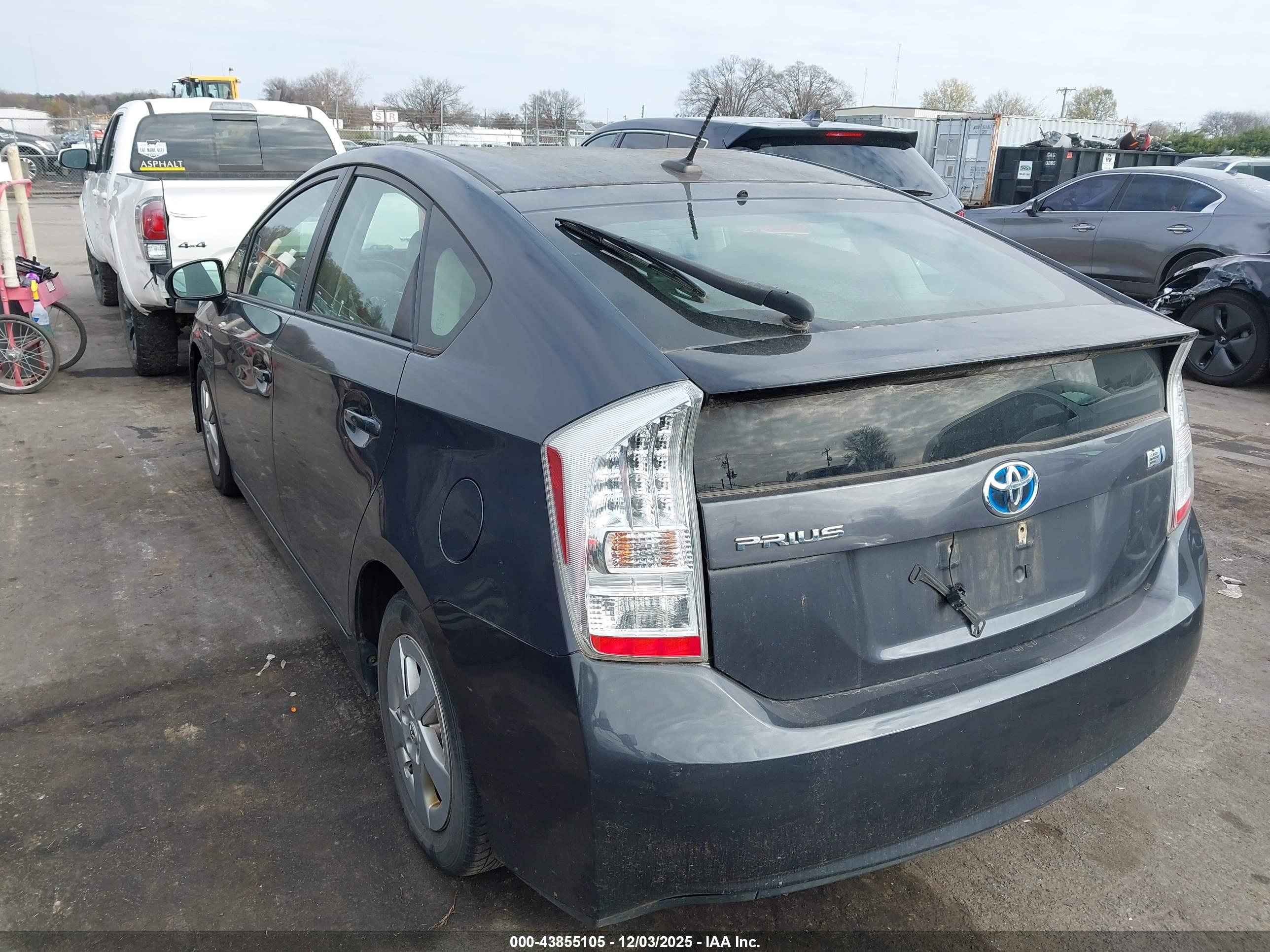 TOYOTA PRIUS image 3