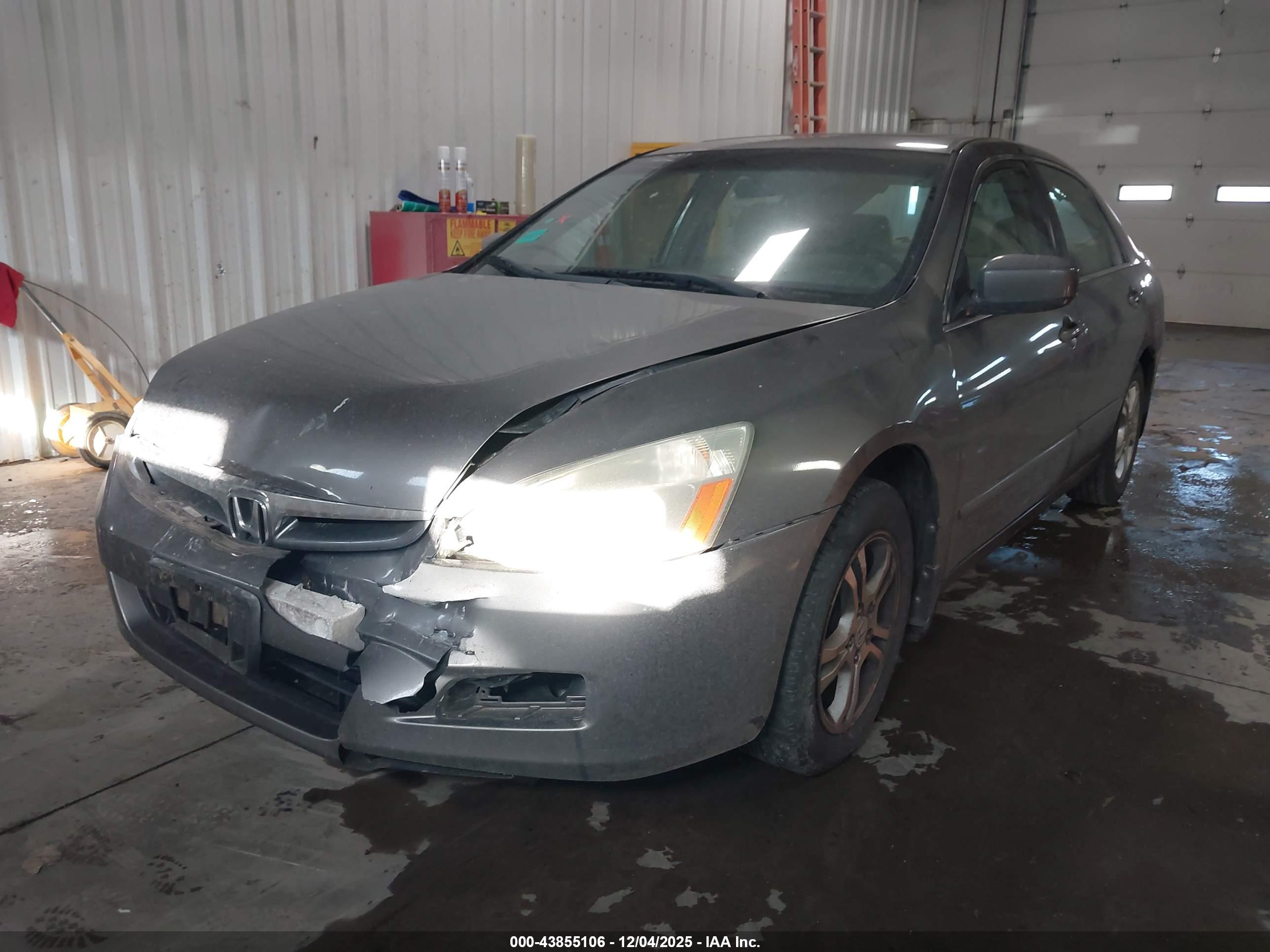 HONDA ACCORD image 2