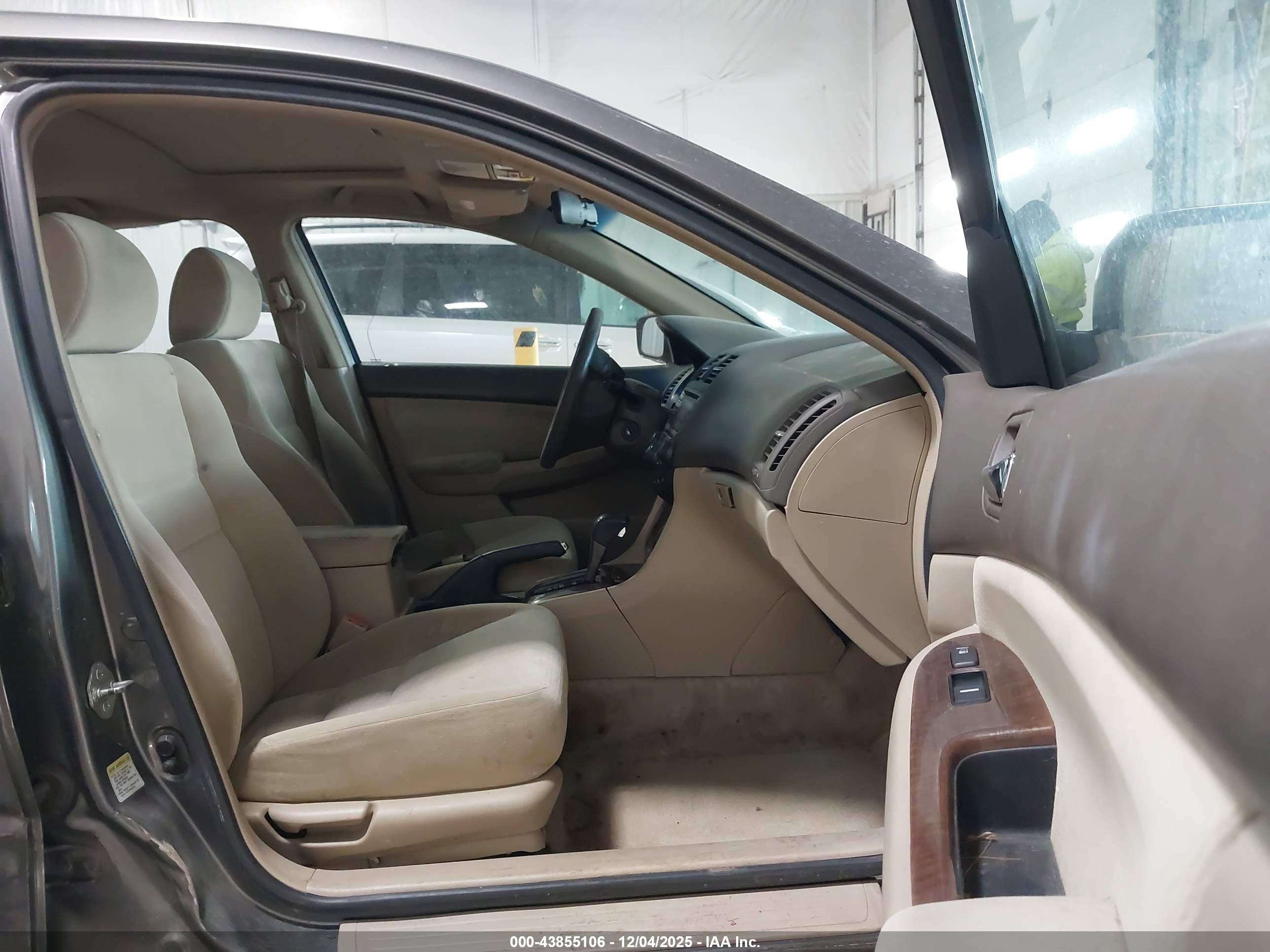 HONDA ACCORD image 5
