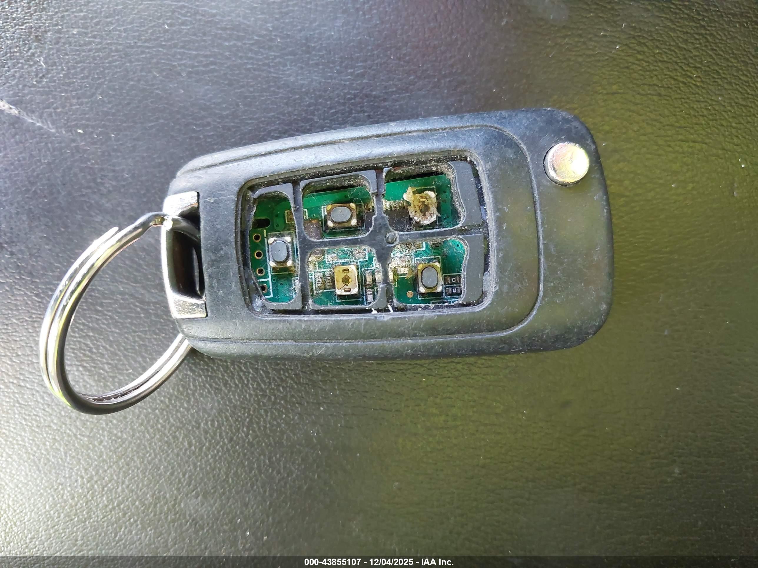 CHEVROLET EQUINOX image 11