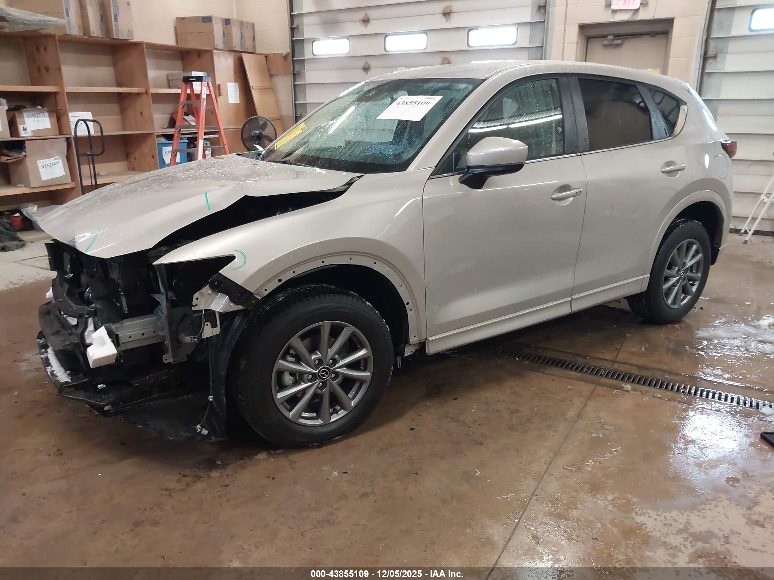 MAZDA CX-5 image 2