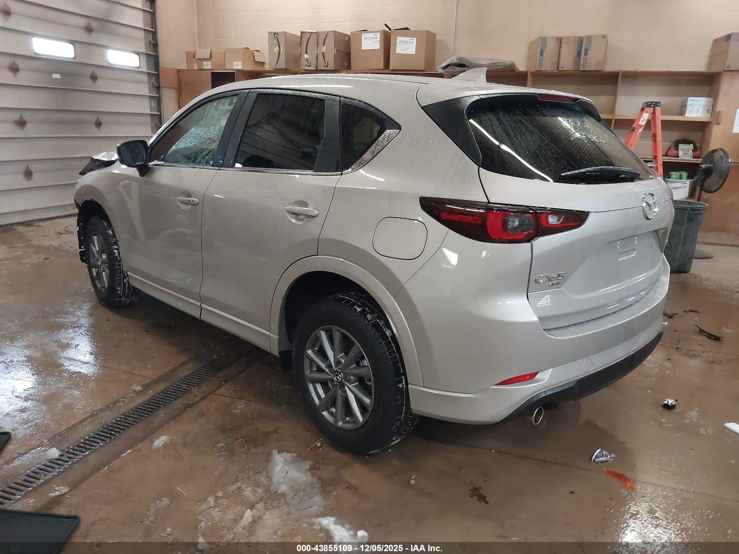 MAZDA CX-5 image 3