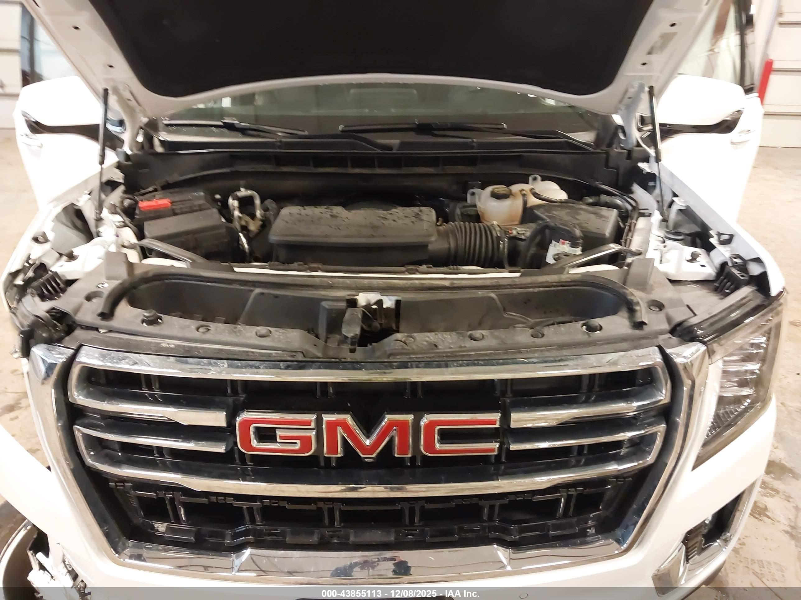 GMC YUKON image 10