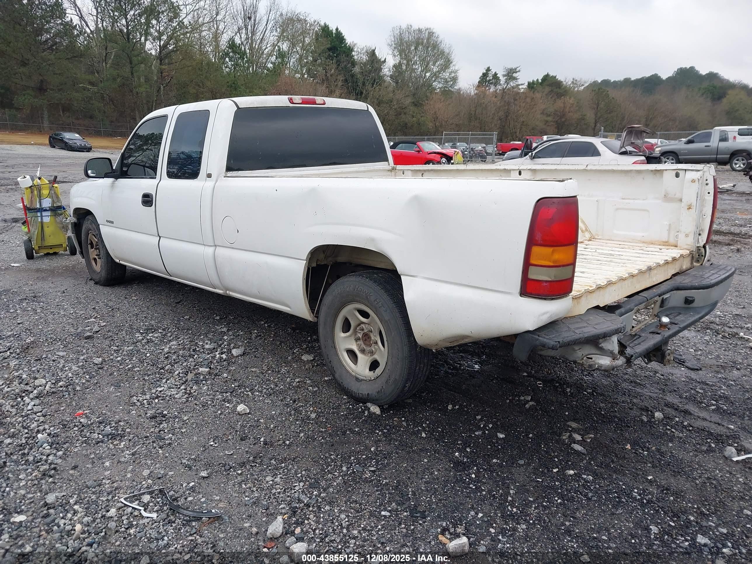 CHEVROLET SILVERADO image 3