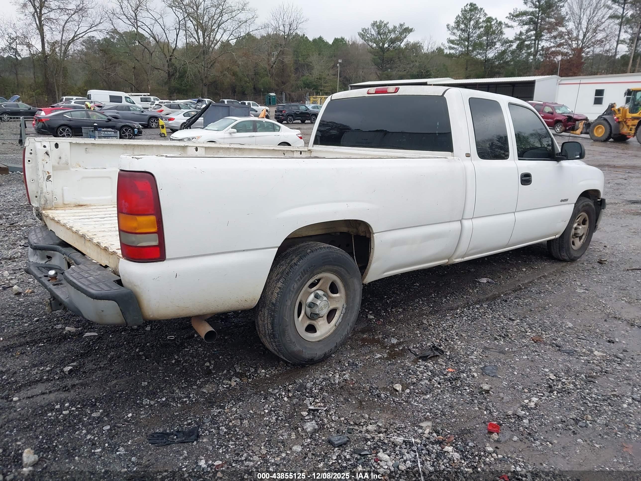 CHEVROLET SILVERADO image 4