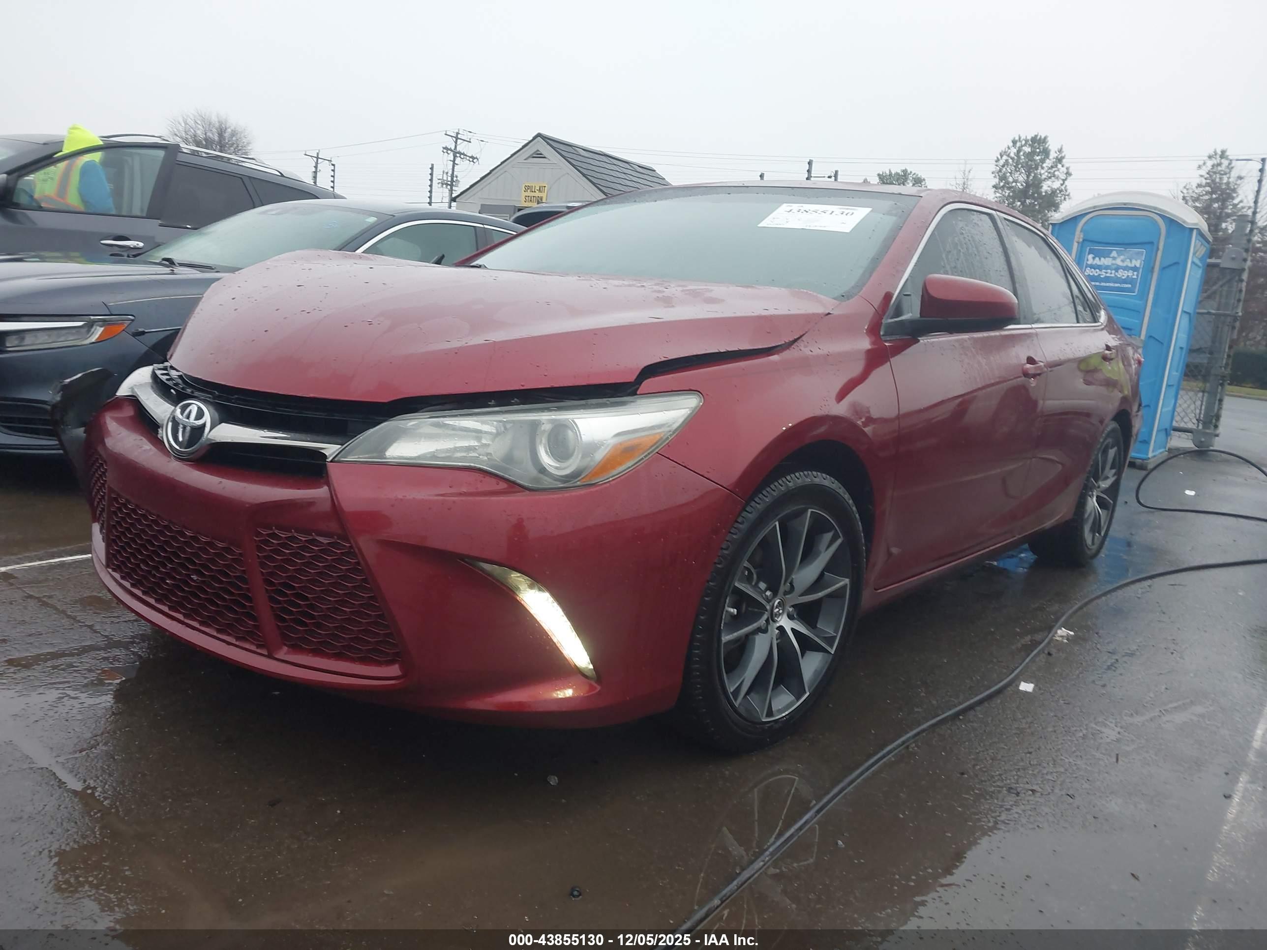 TOYOTA CAMRY image 2