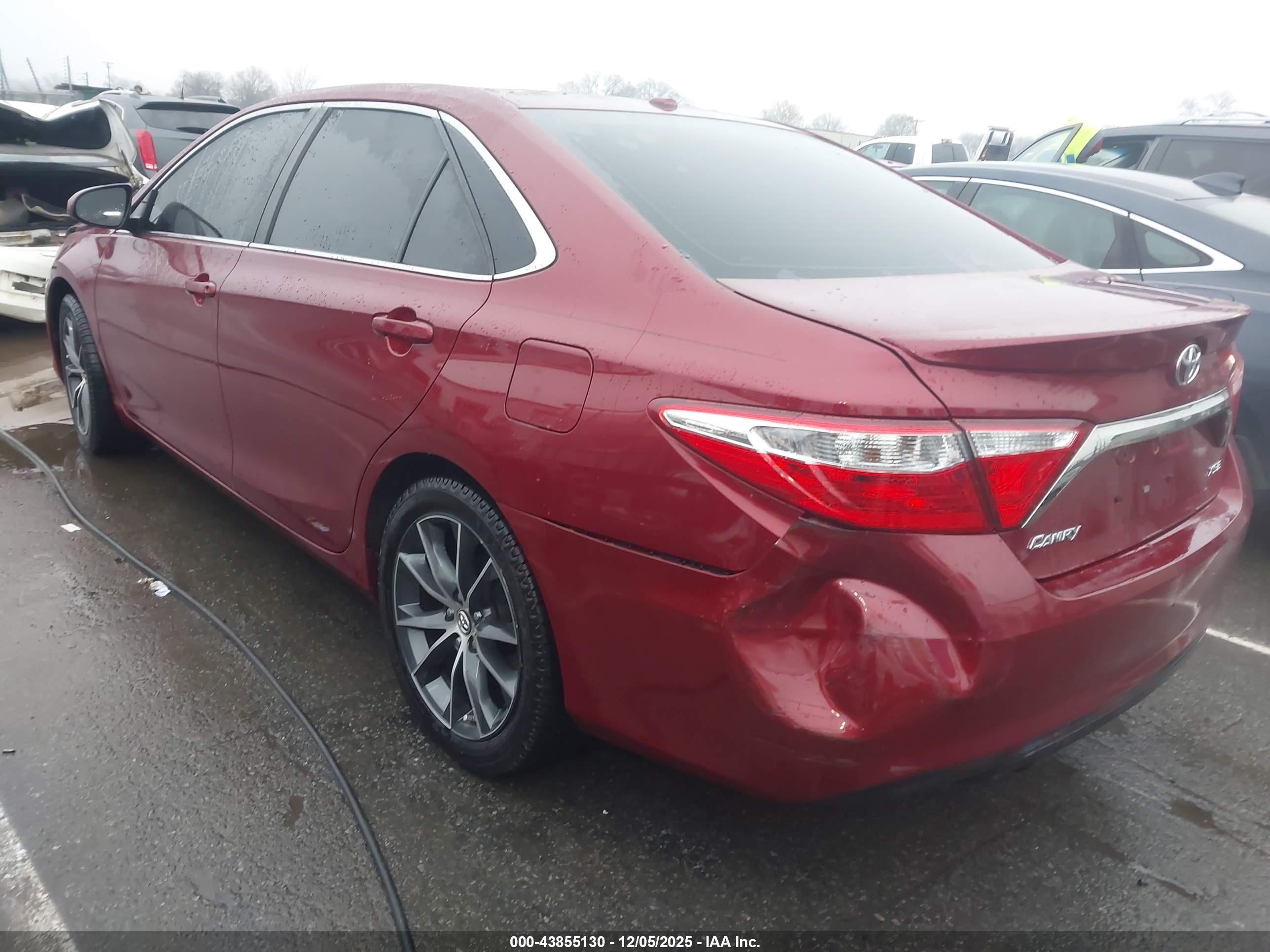 TOYOTA CAMRY image 3