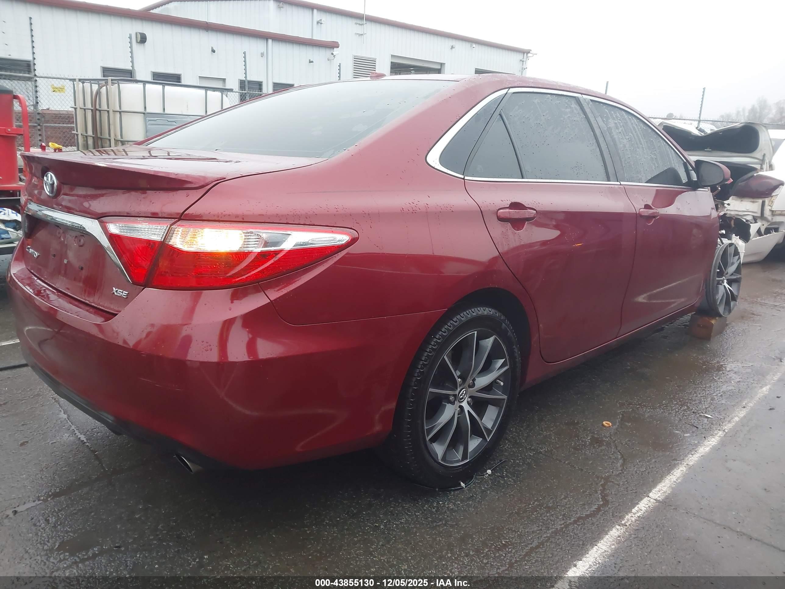 TOYOTA CAMRY image 4