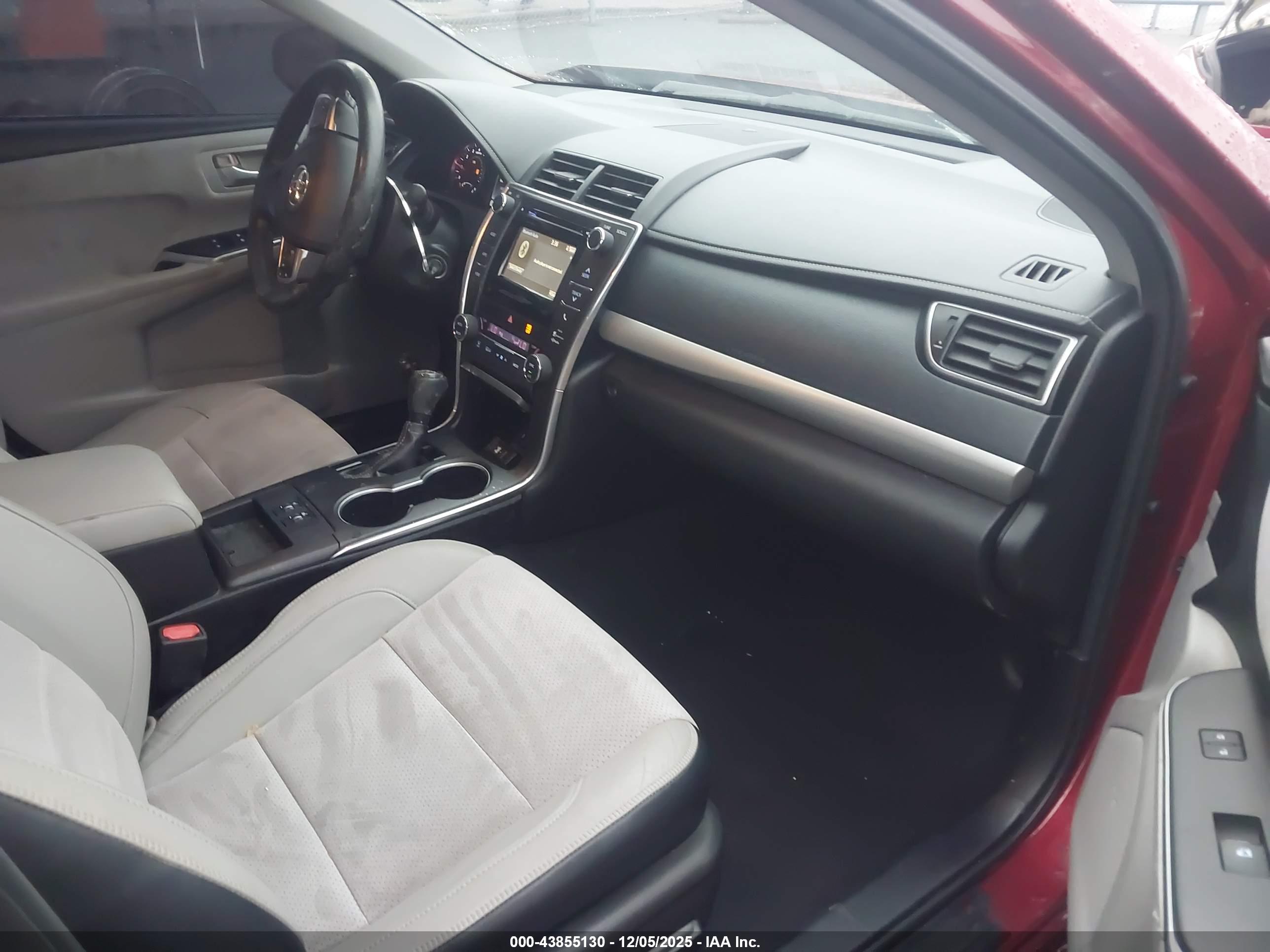 TOYOTA CAMRY image 5
