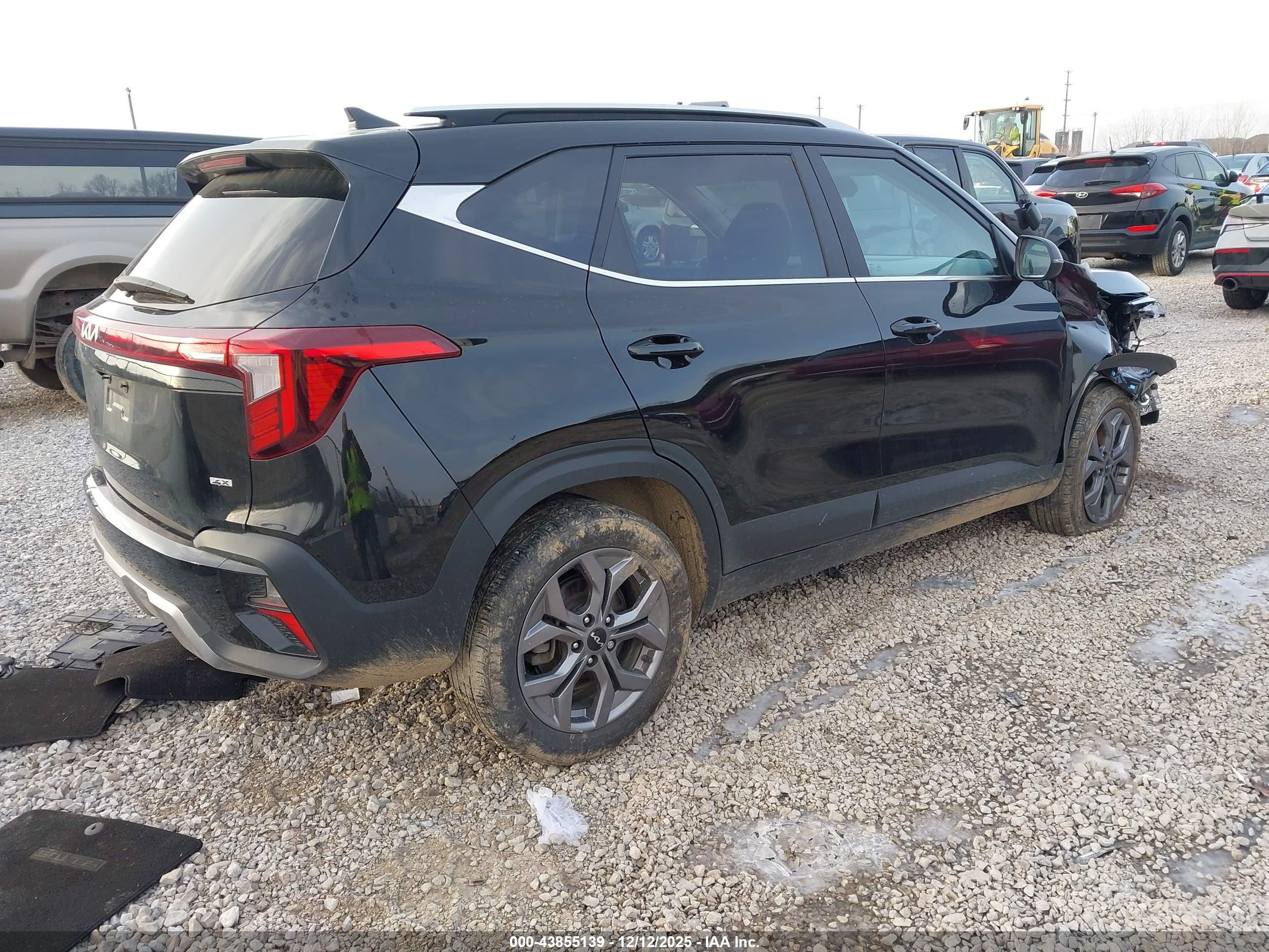 KIA SELTOS image 4
