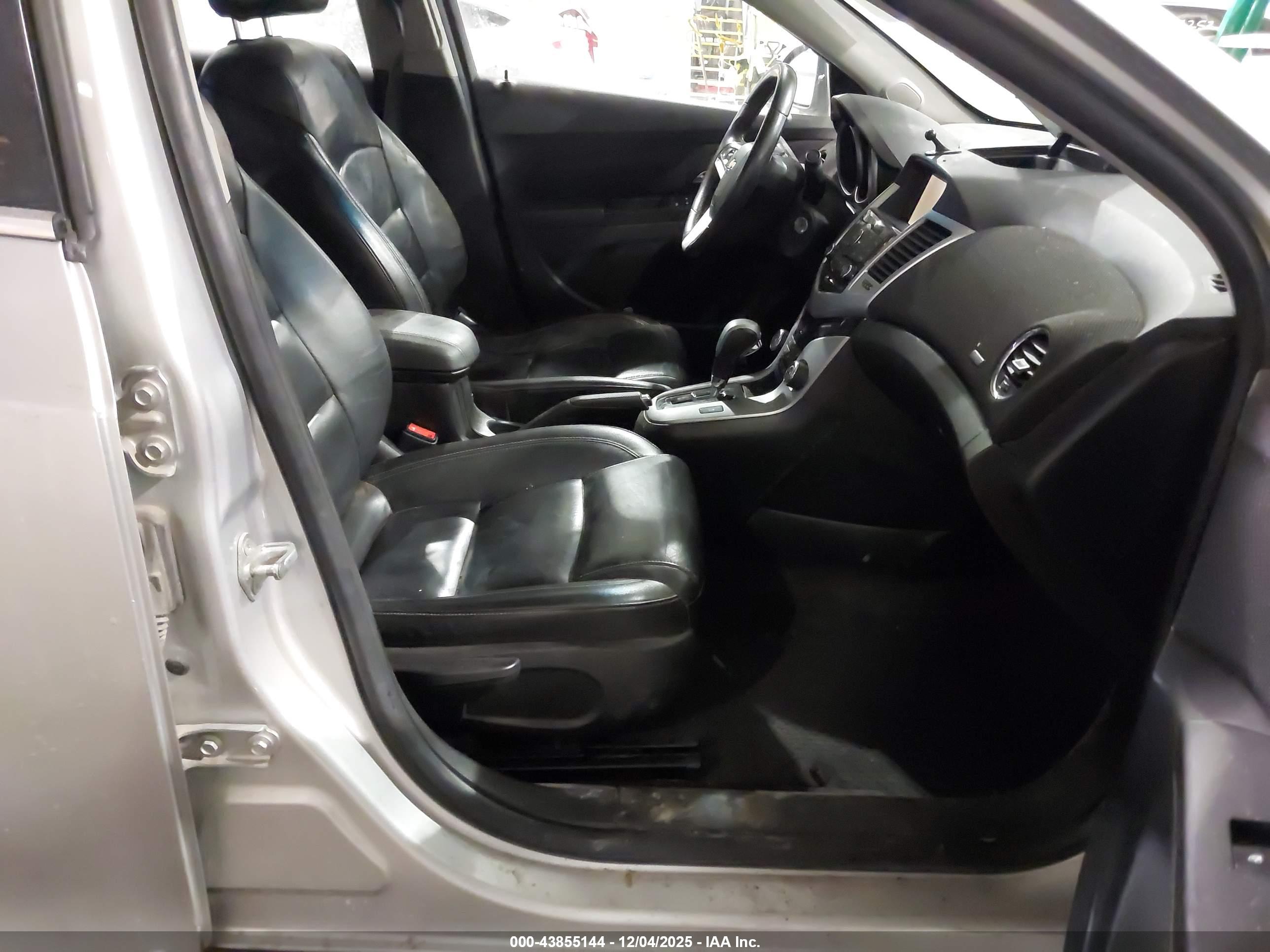 CHEVROLET CRUZE image 5