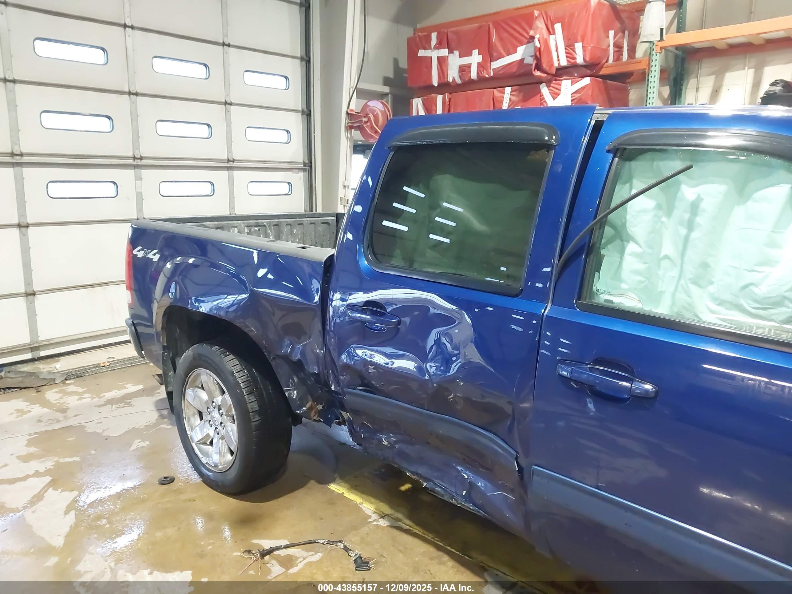 GMC SIERRA image 6