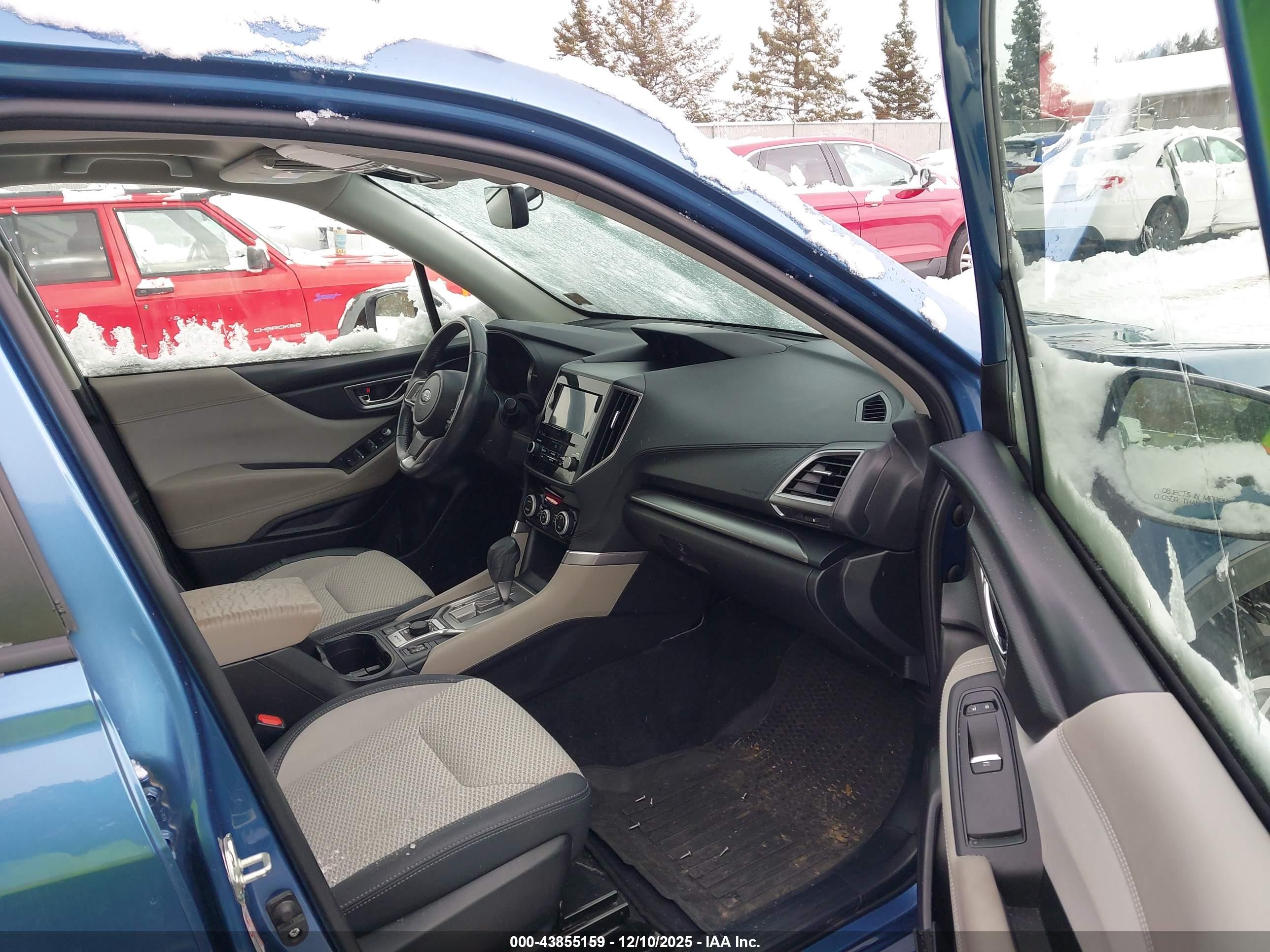 SUBARU FORESTER image 5