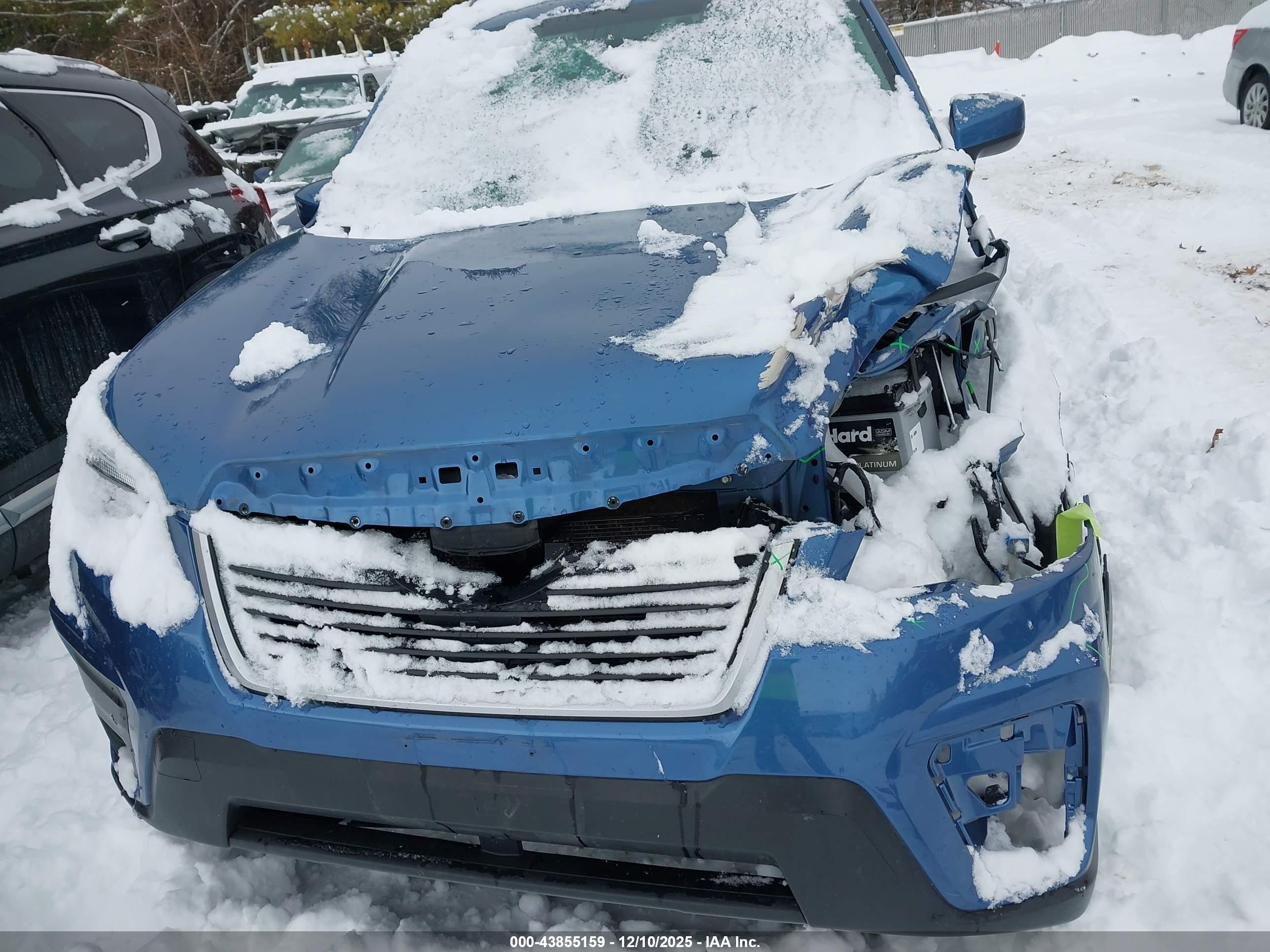 SUBARU FORESTER image 6