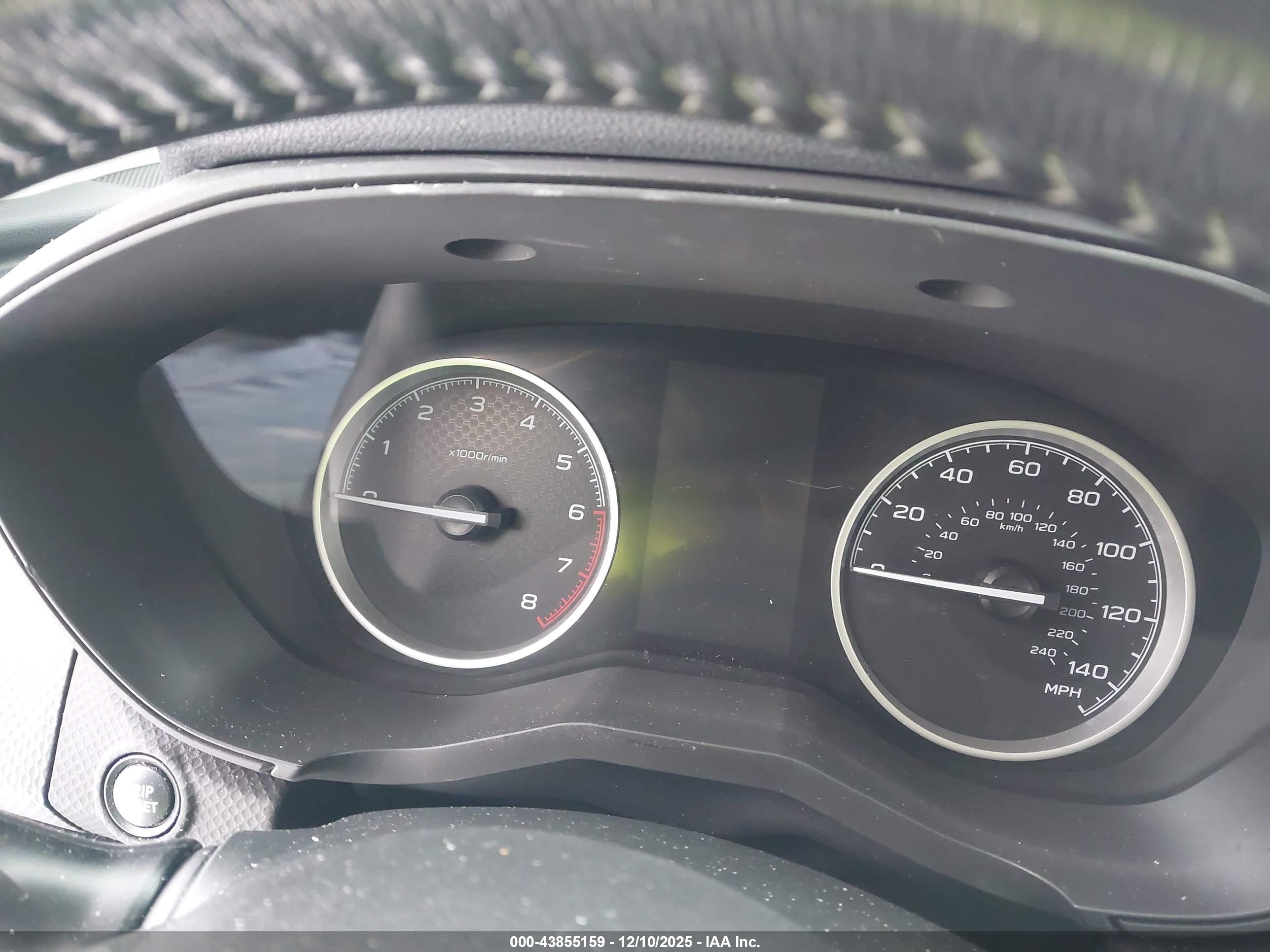 SUBARU FORESTER image 7