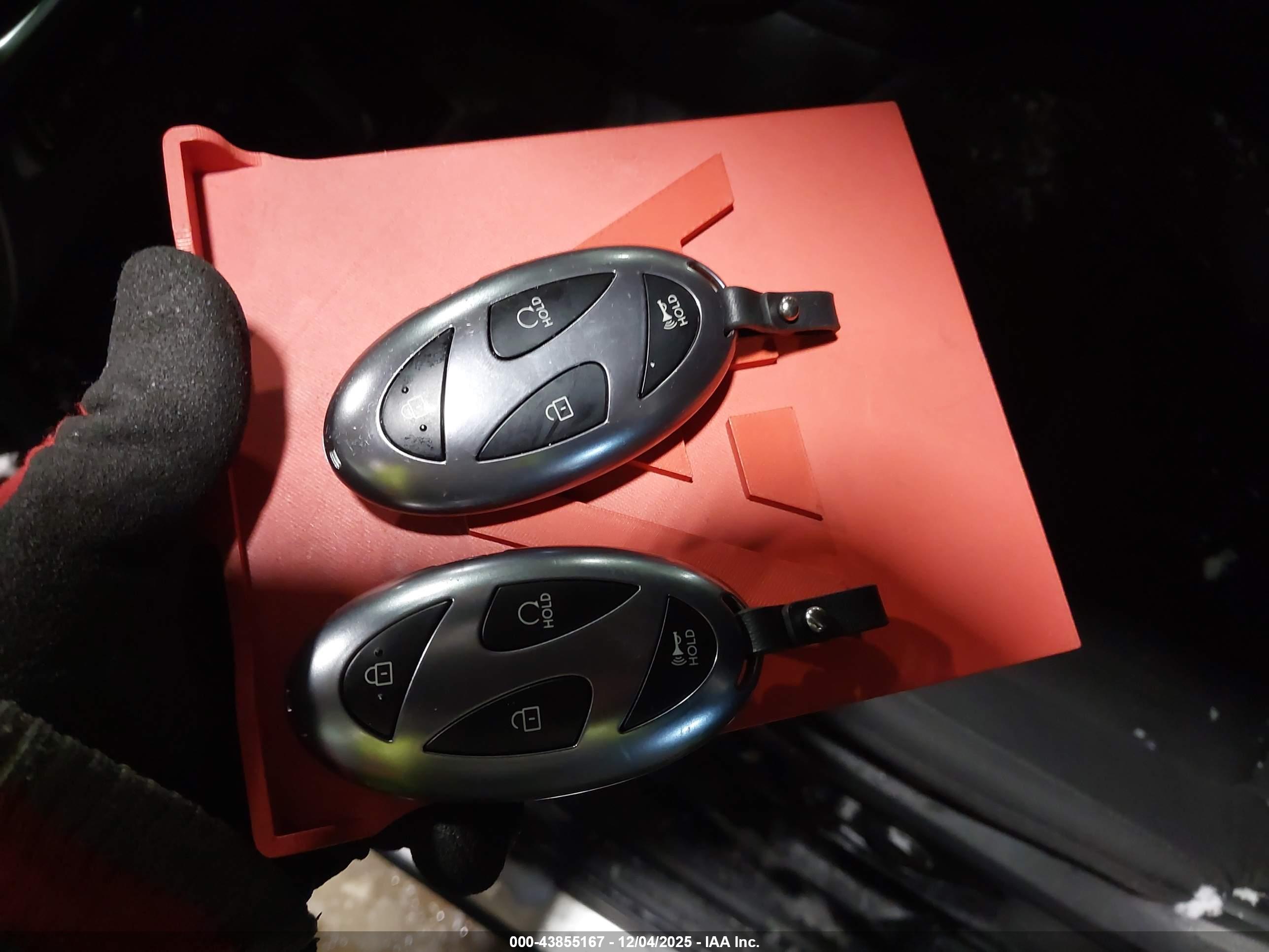HYUNDAI TUCSON image 11