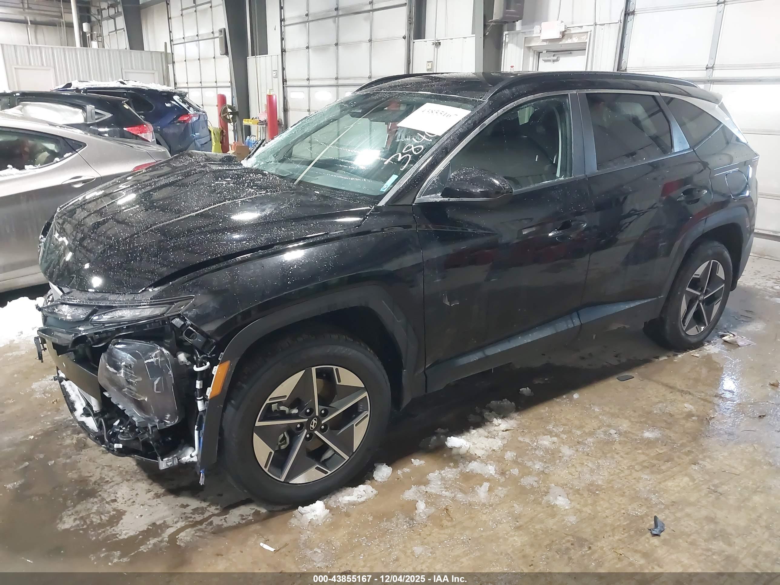 HYUNDAI TUCSON image 2