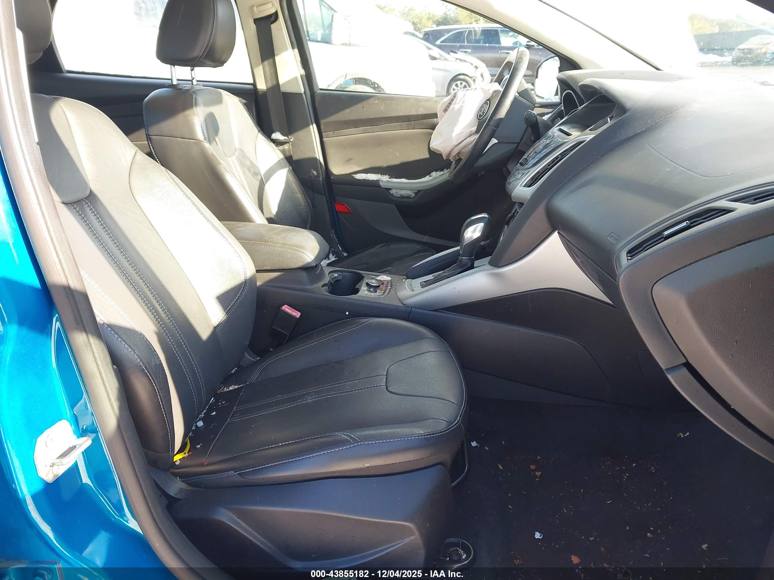 FORD FOCUS image 5