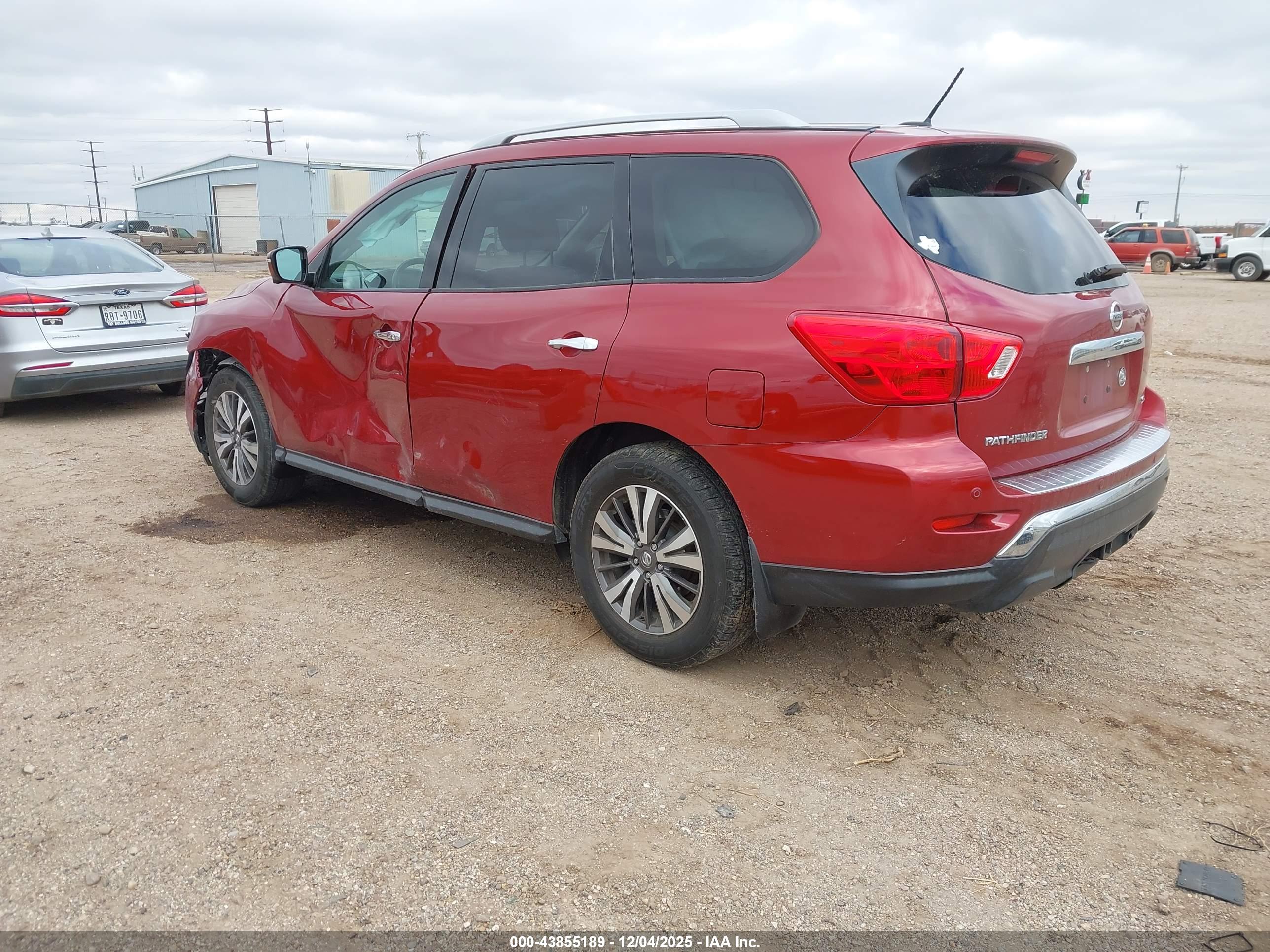 NISSAN PATHFINDER image 3