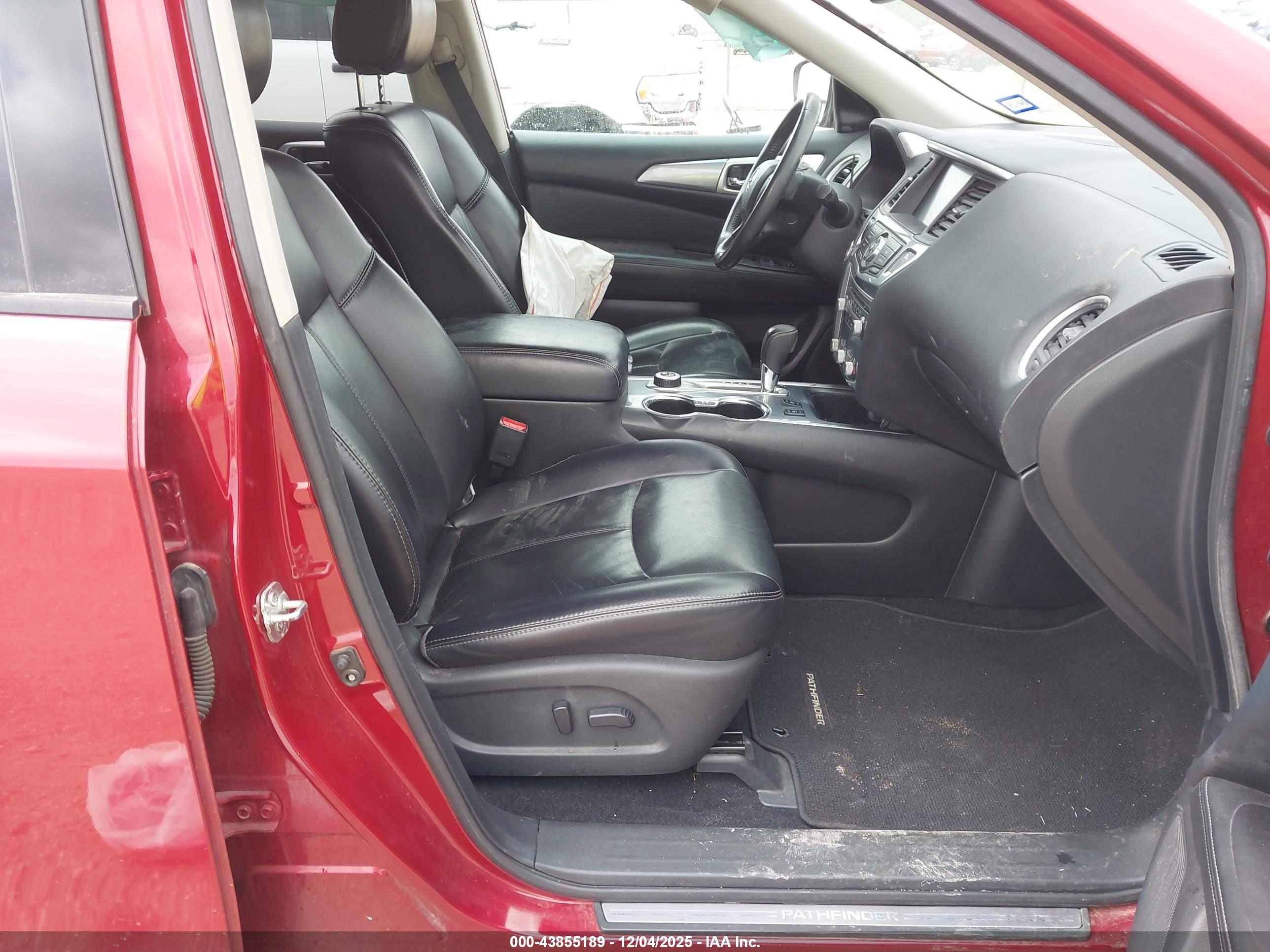 NISSAN PATHFINDER image 5