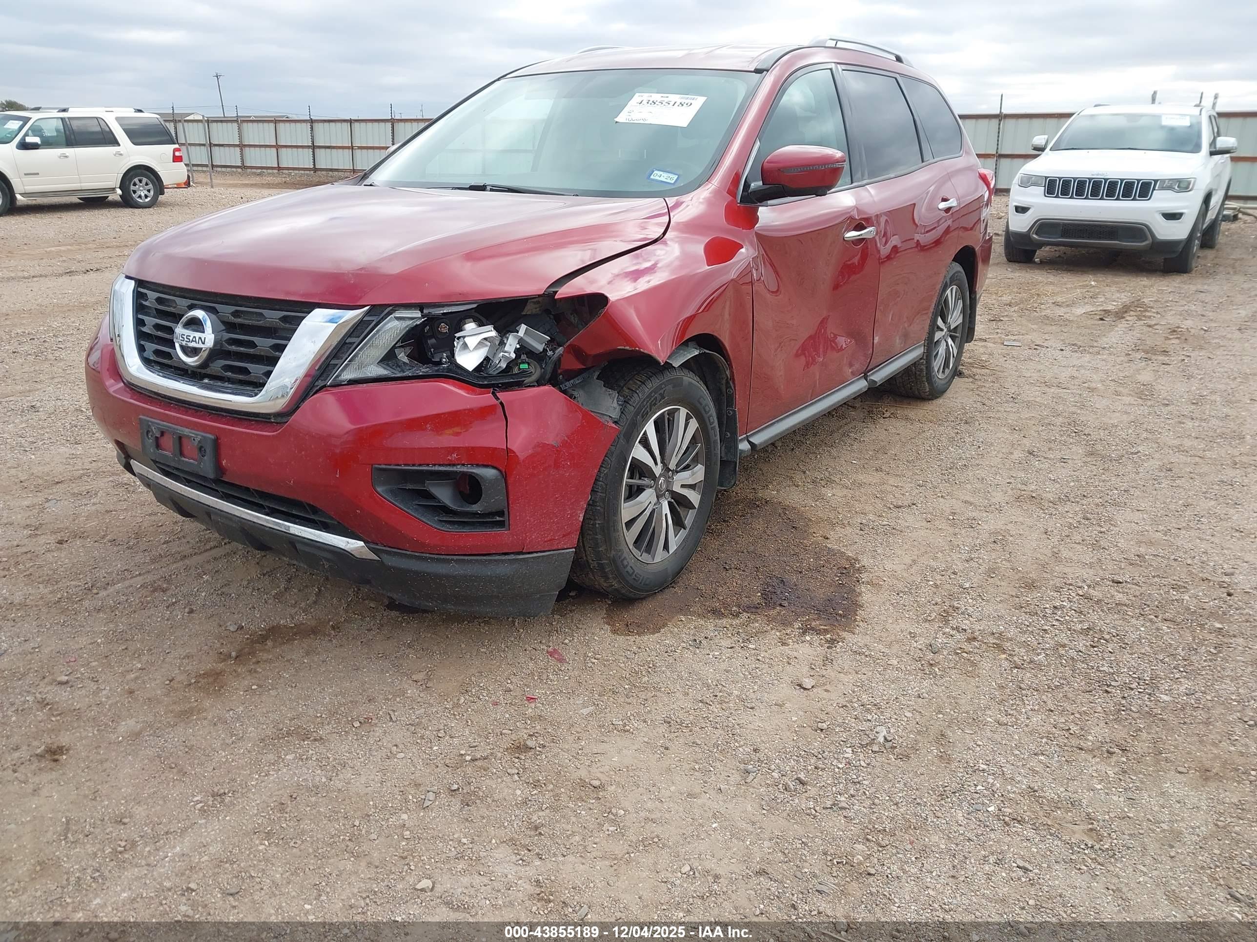 NISSAN PATHFINDER image 6