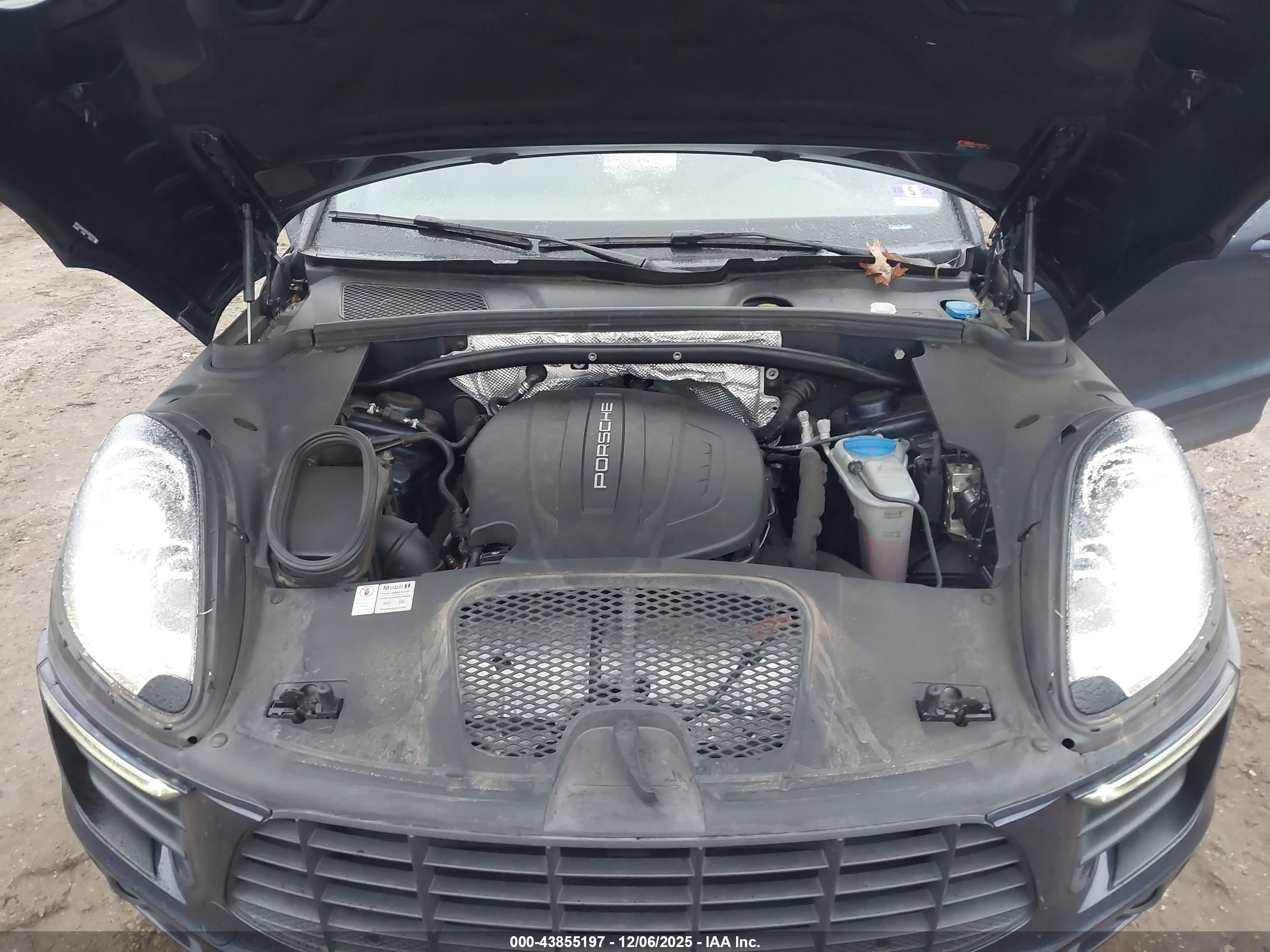 PORSCHE MACAN image 10