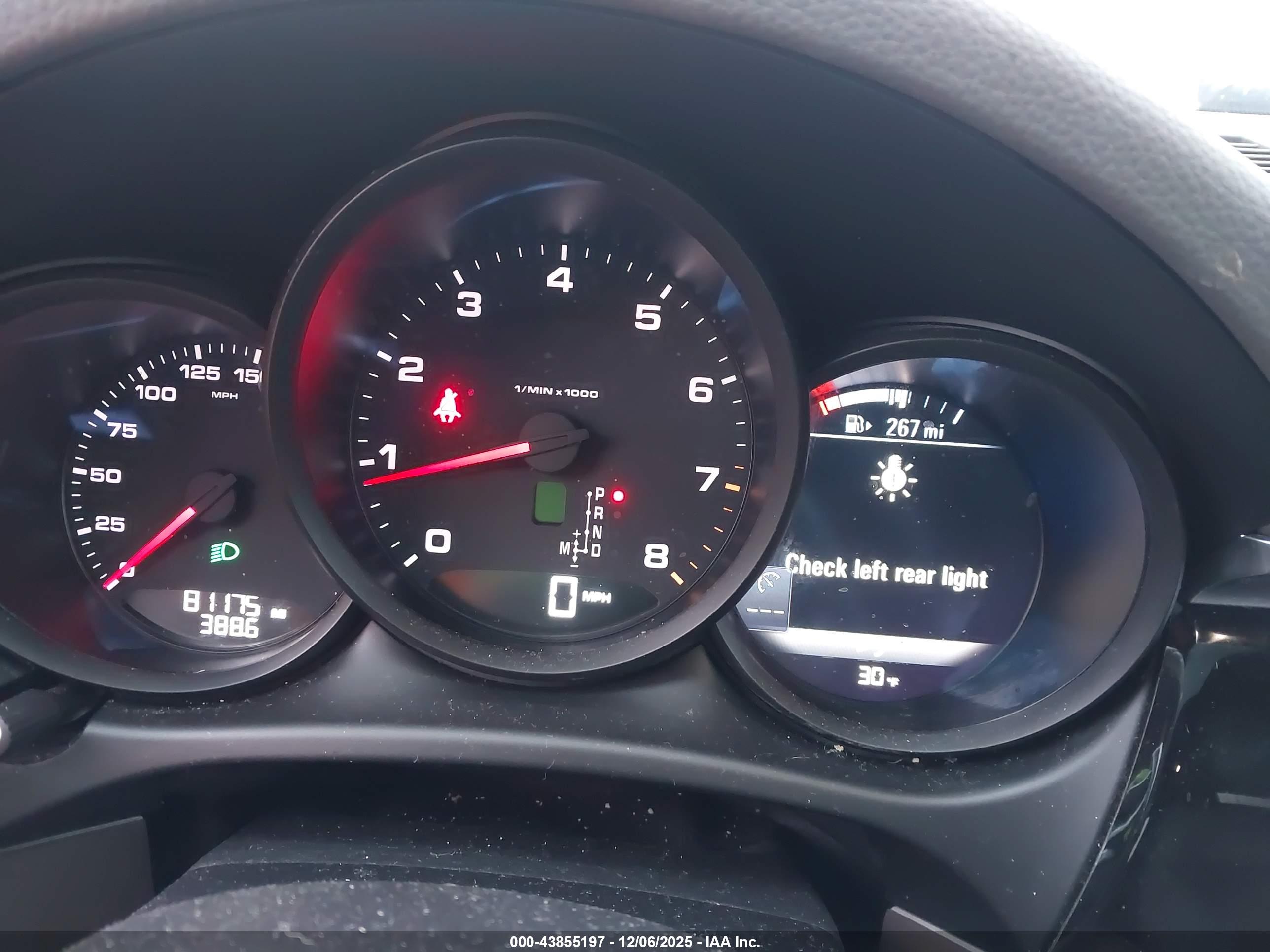 PORSCHE MACAN image 7