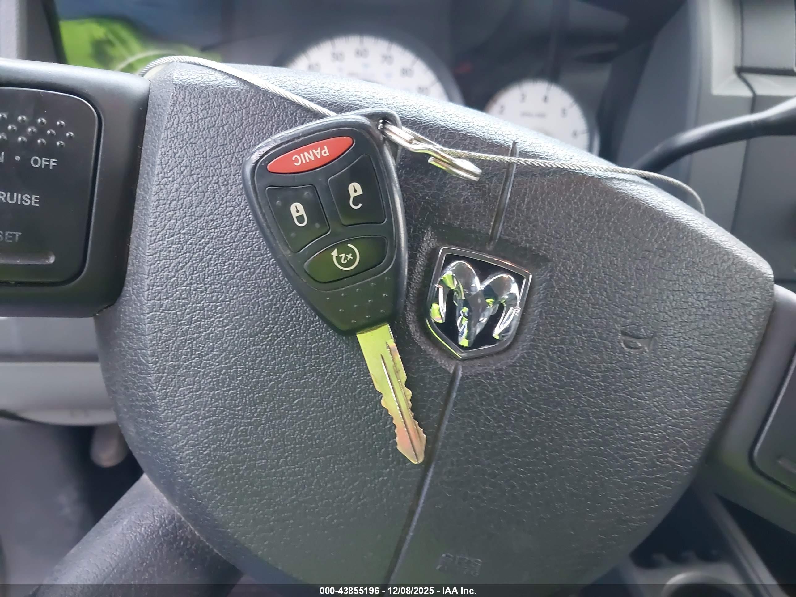 DODGE DAKOTA image 11