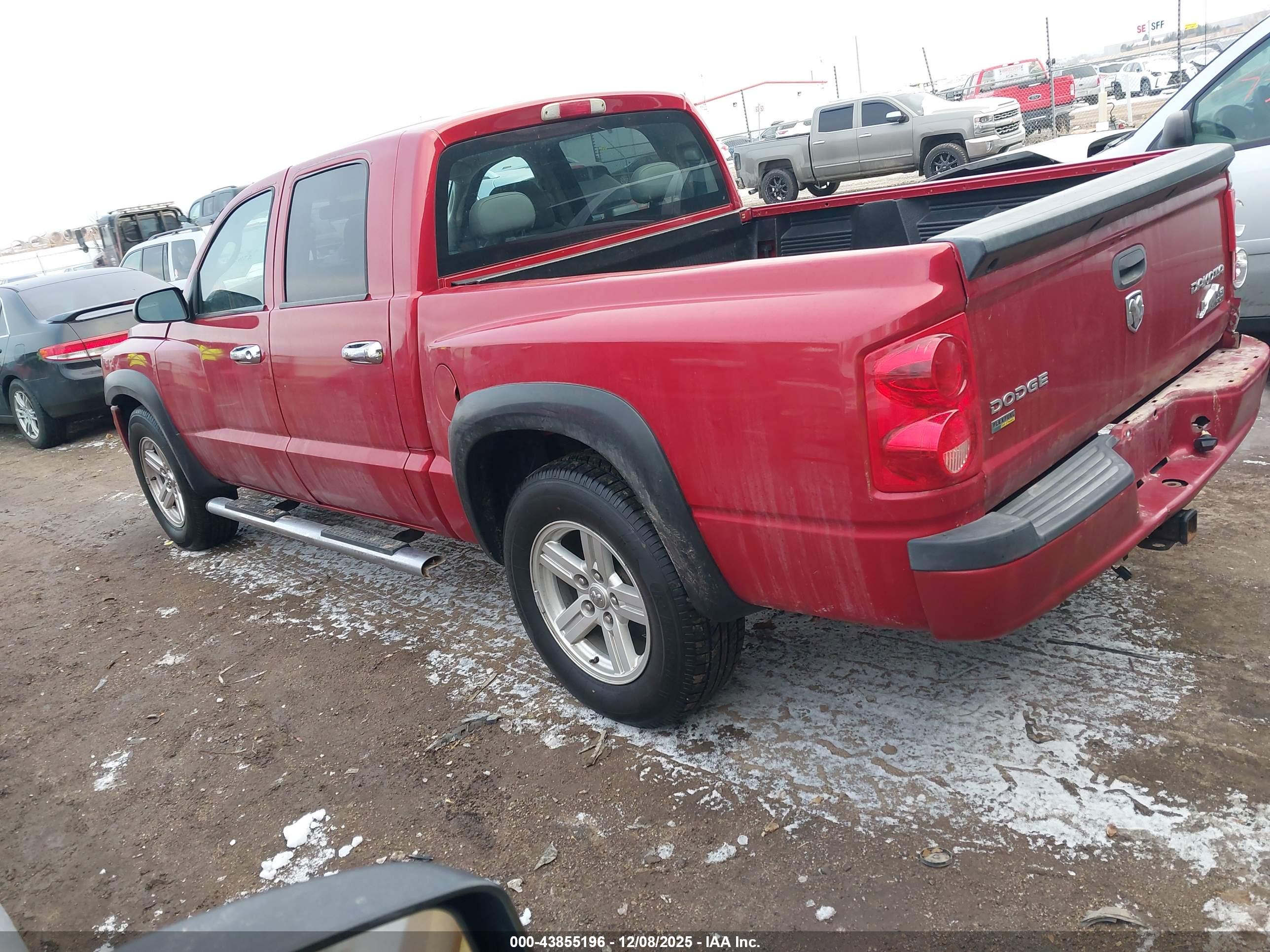 DODGE DAKOTA image 3