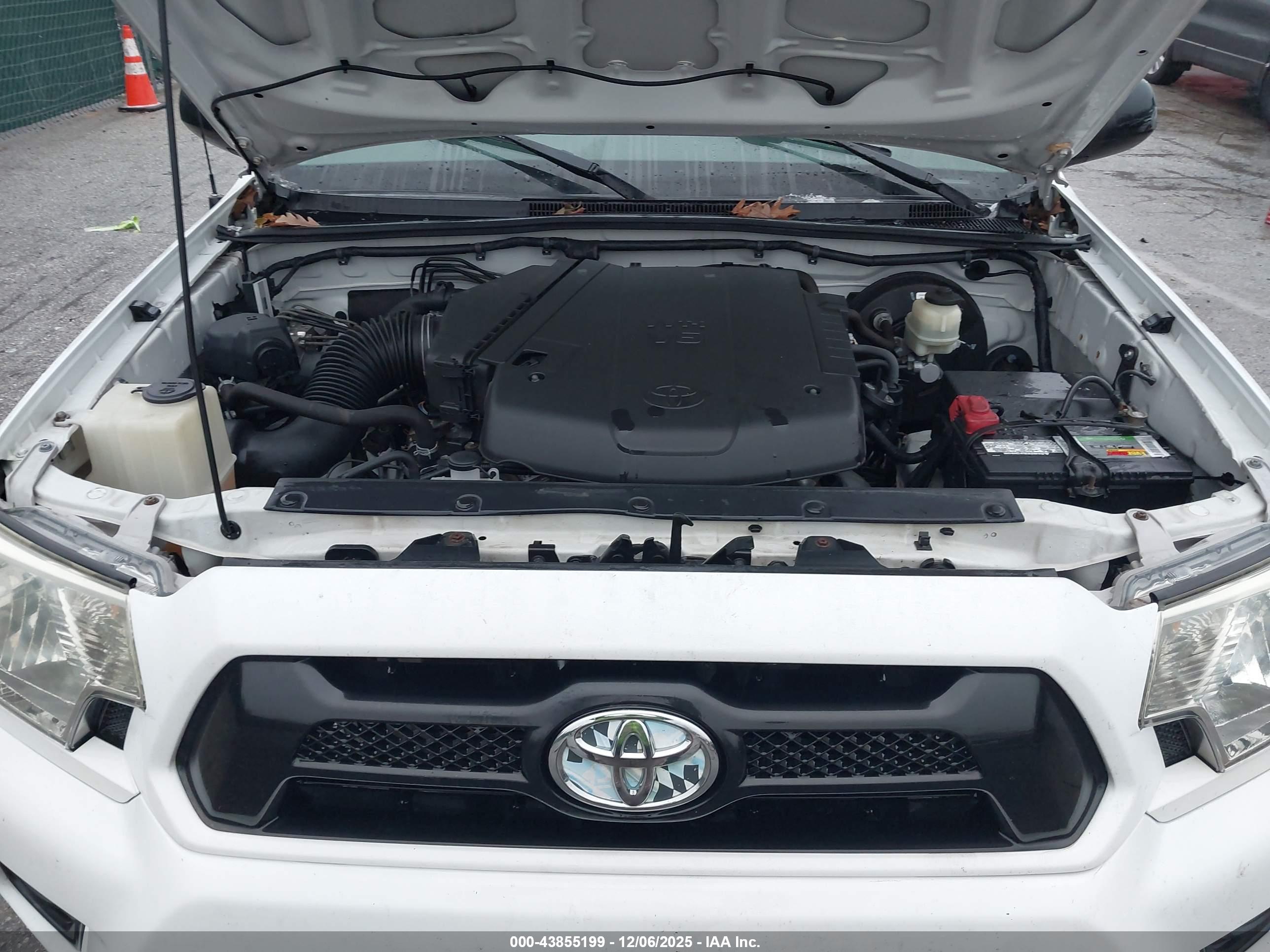 TOYOTA TACOMA image 10