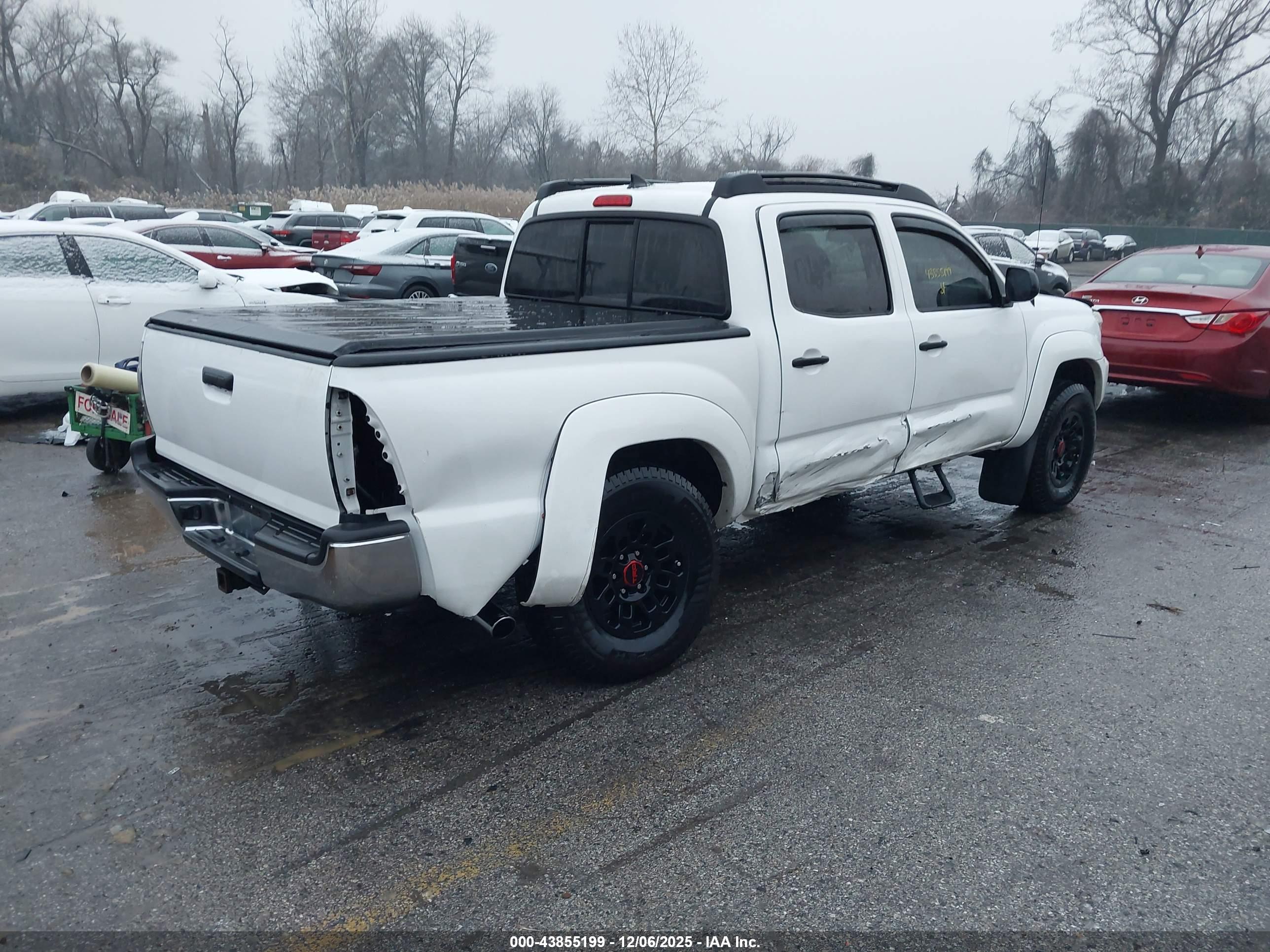 TOYOTA TACOMA image 4