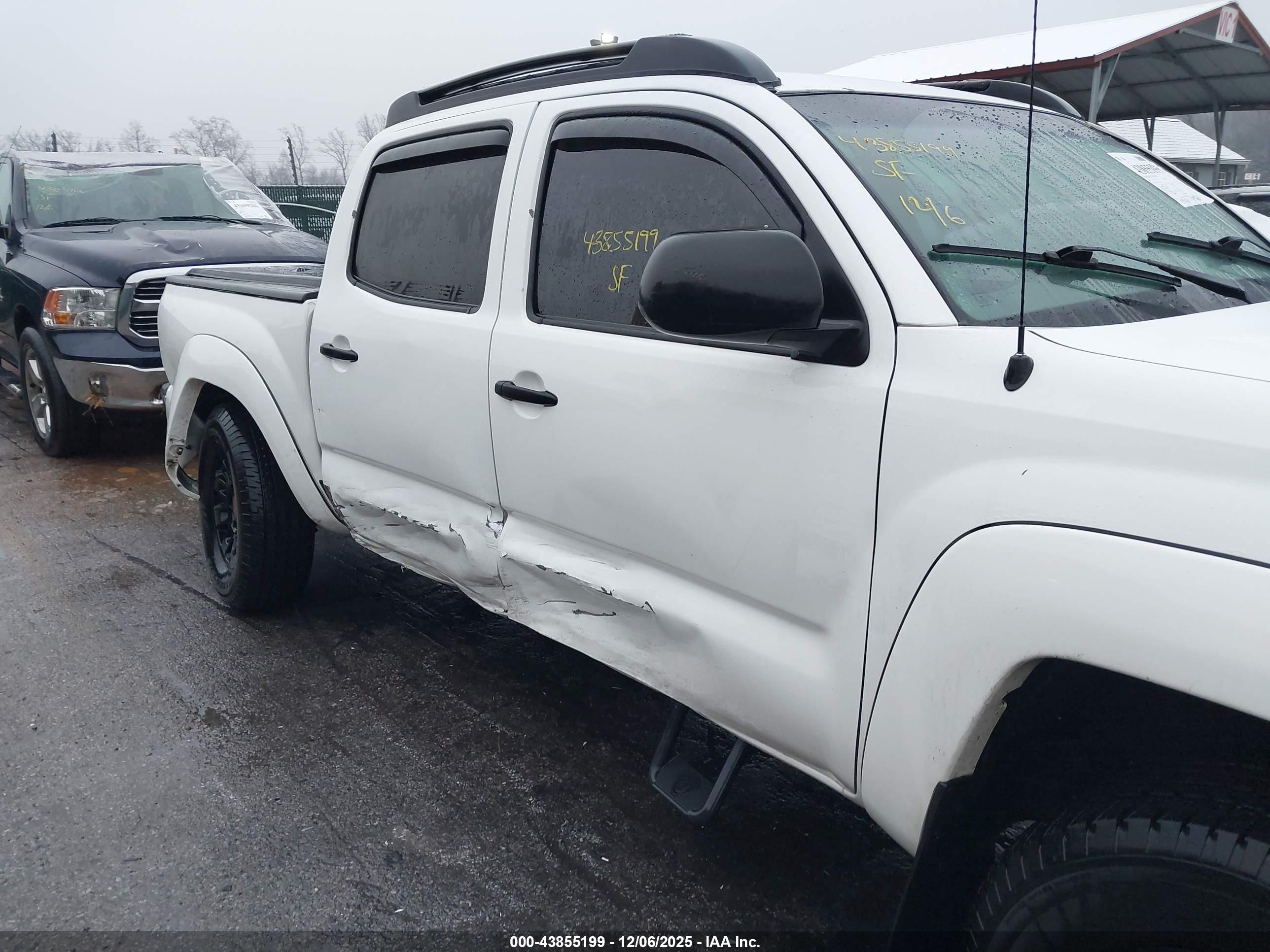 TOYOTA TACOMA image 6