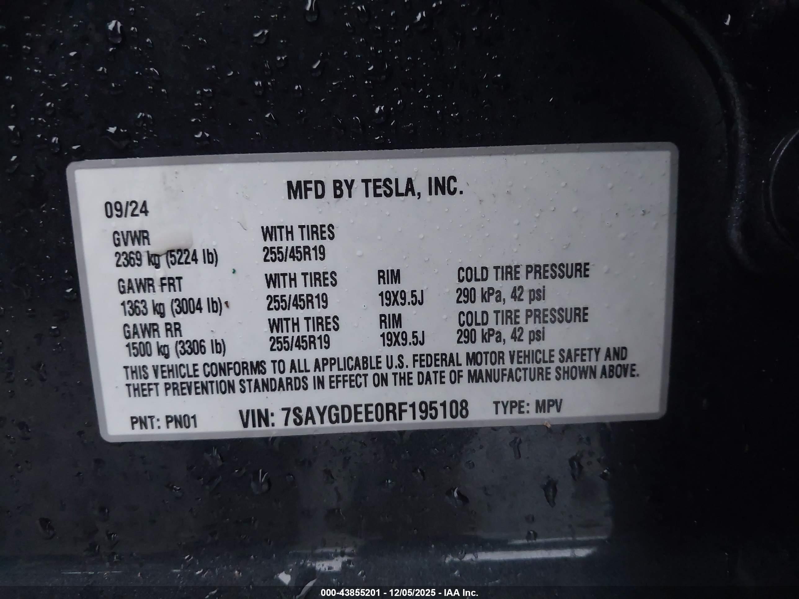 TESLA MODEL image 9