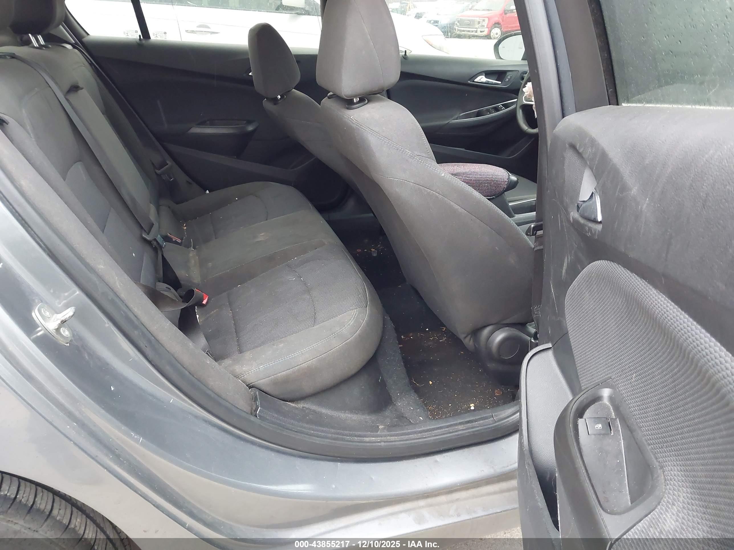 CHEVROLET CRUZE image 8
