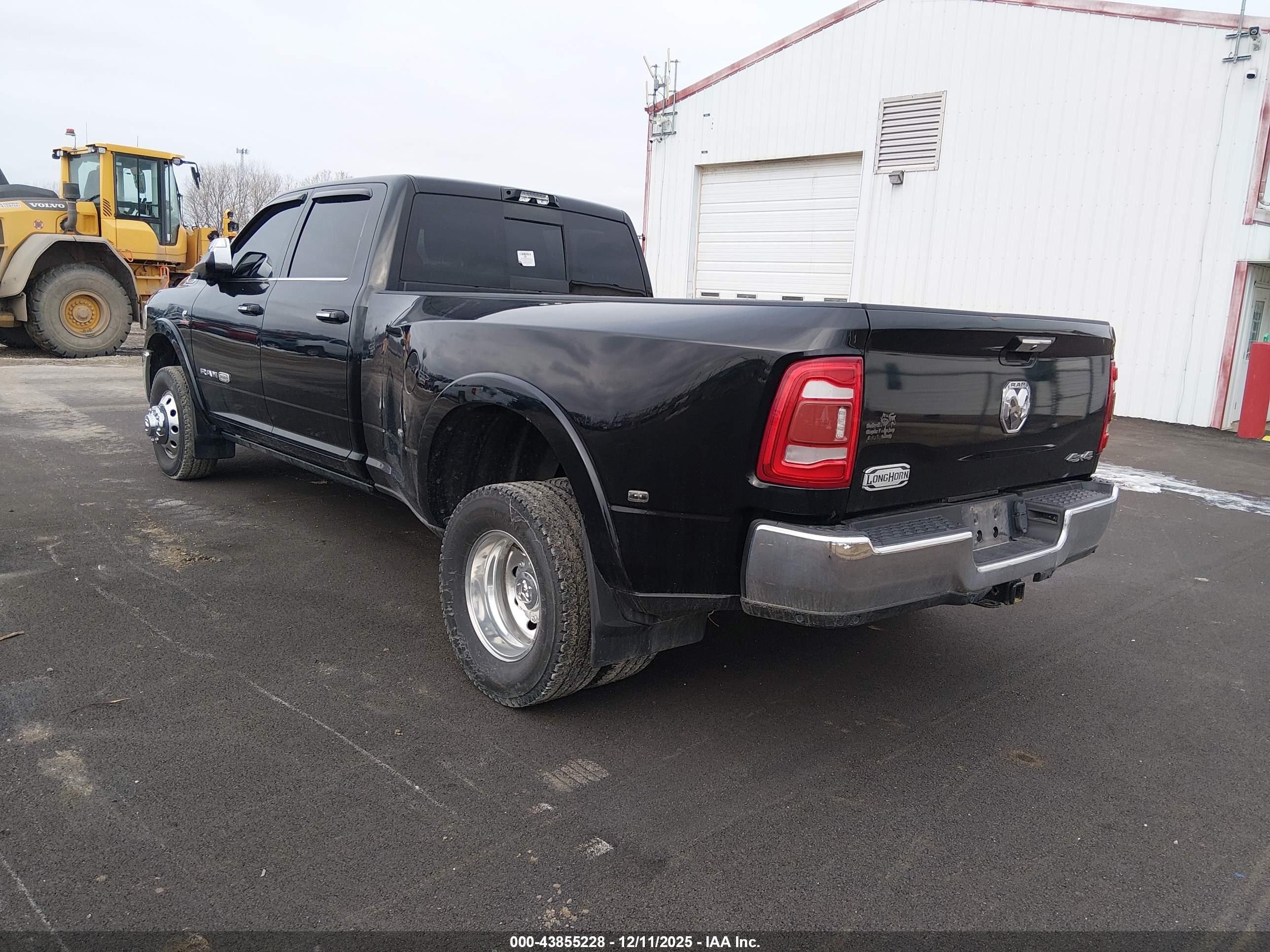 RAM 3500 image 3