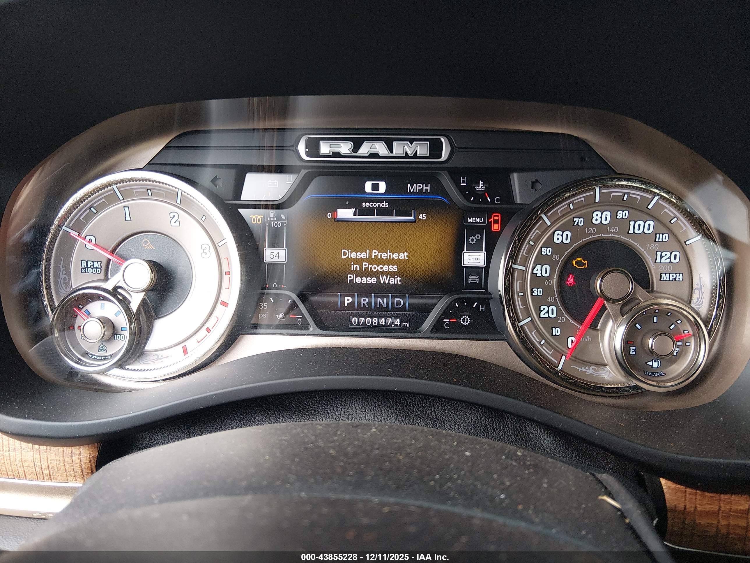 RAM 3500 image 6