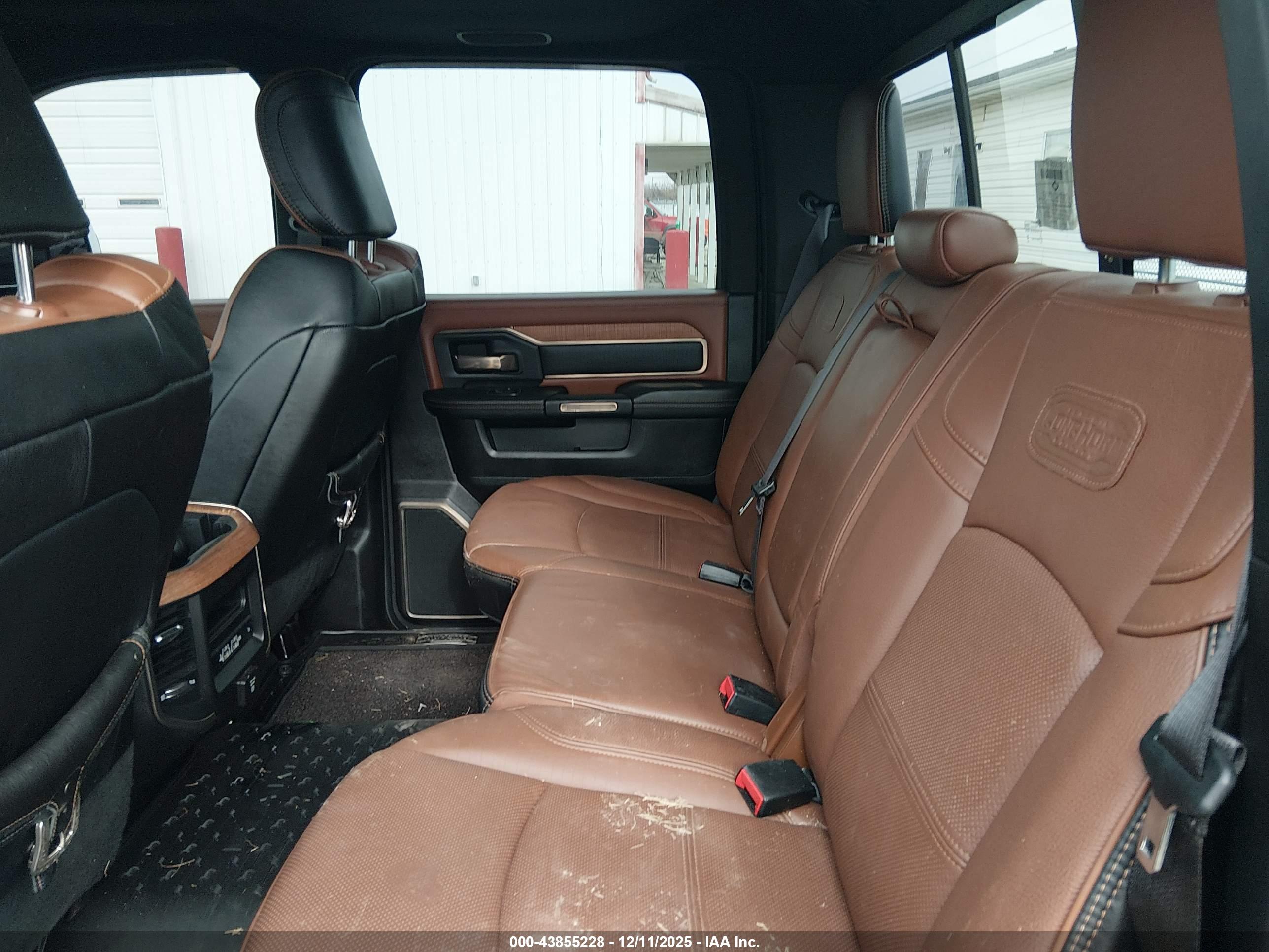 RAM 3500 image 8