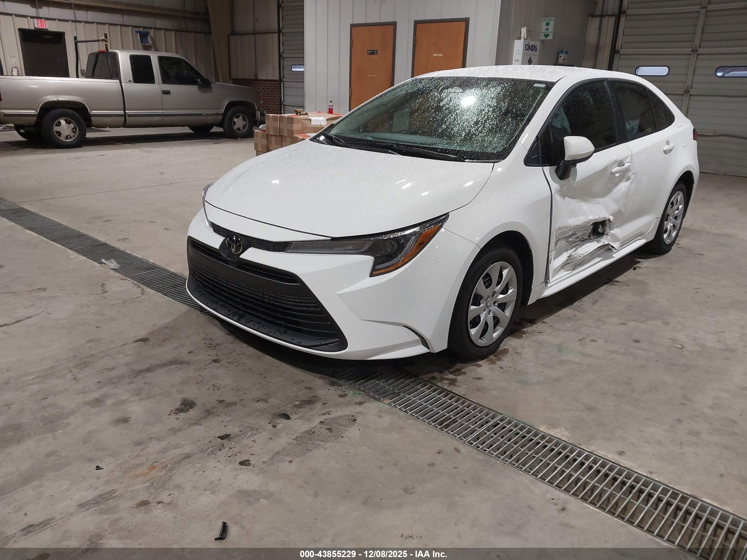 TOYOTA COROLLA image 2