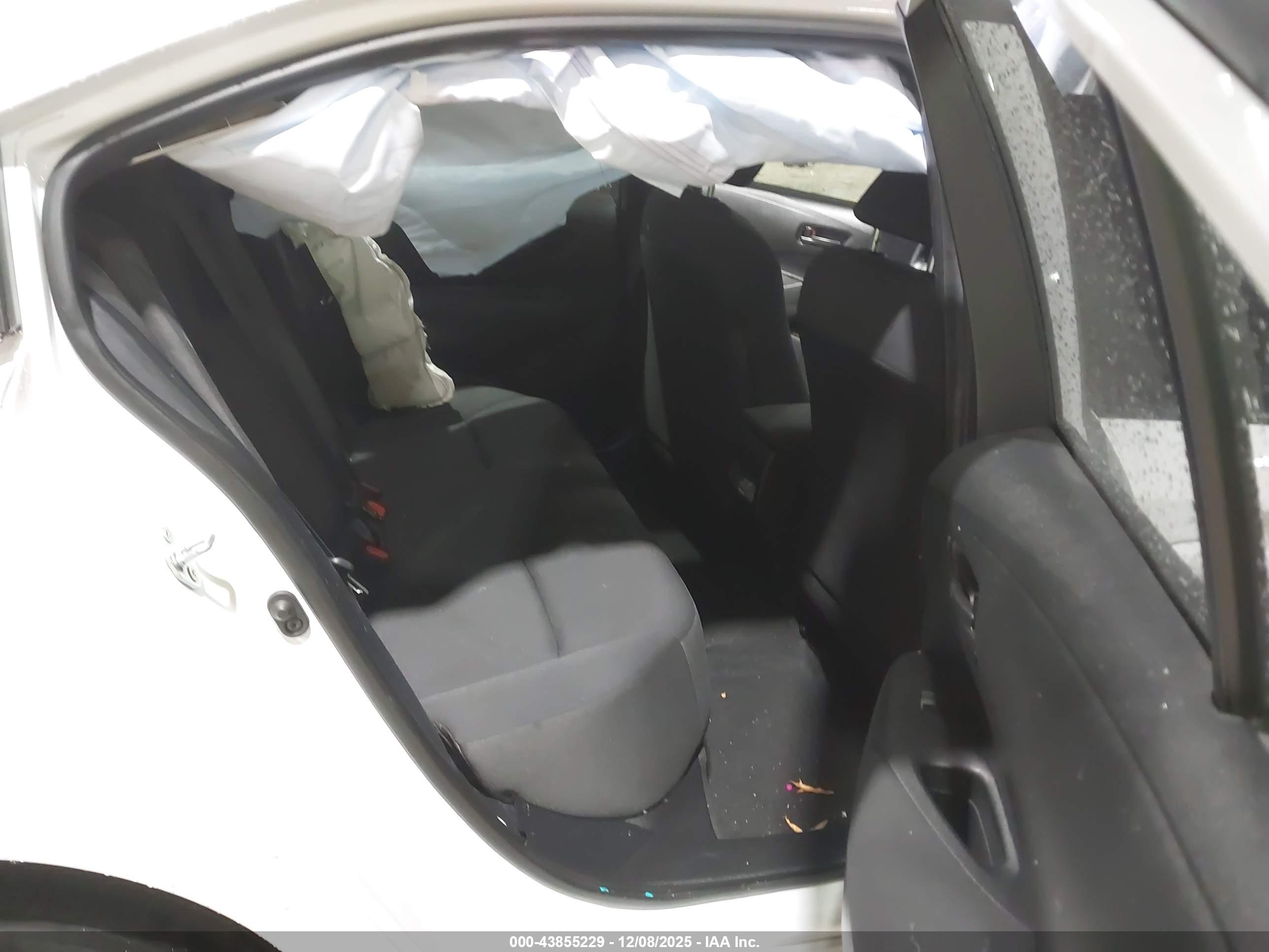 TOYOTA COROLLA image 8