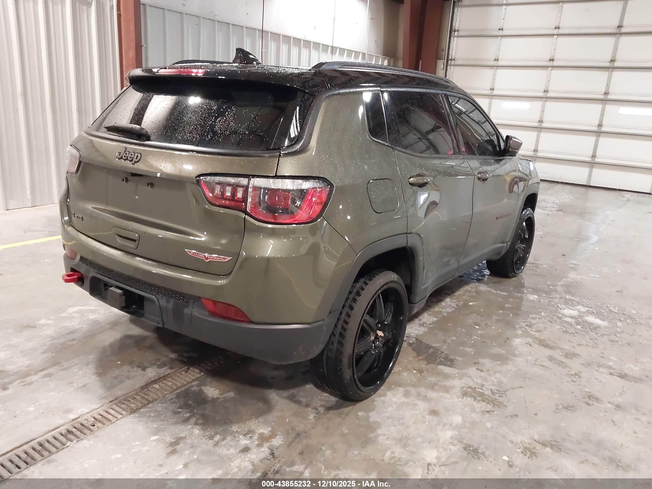 JEEP COMPASS image 4