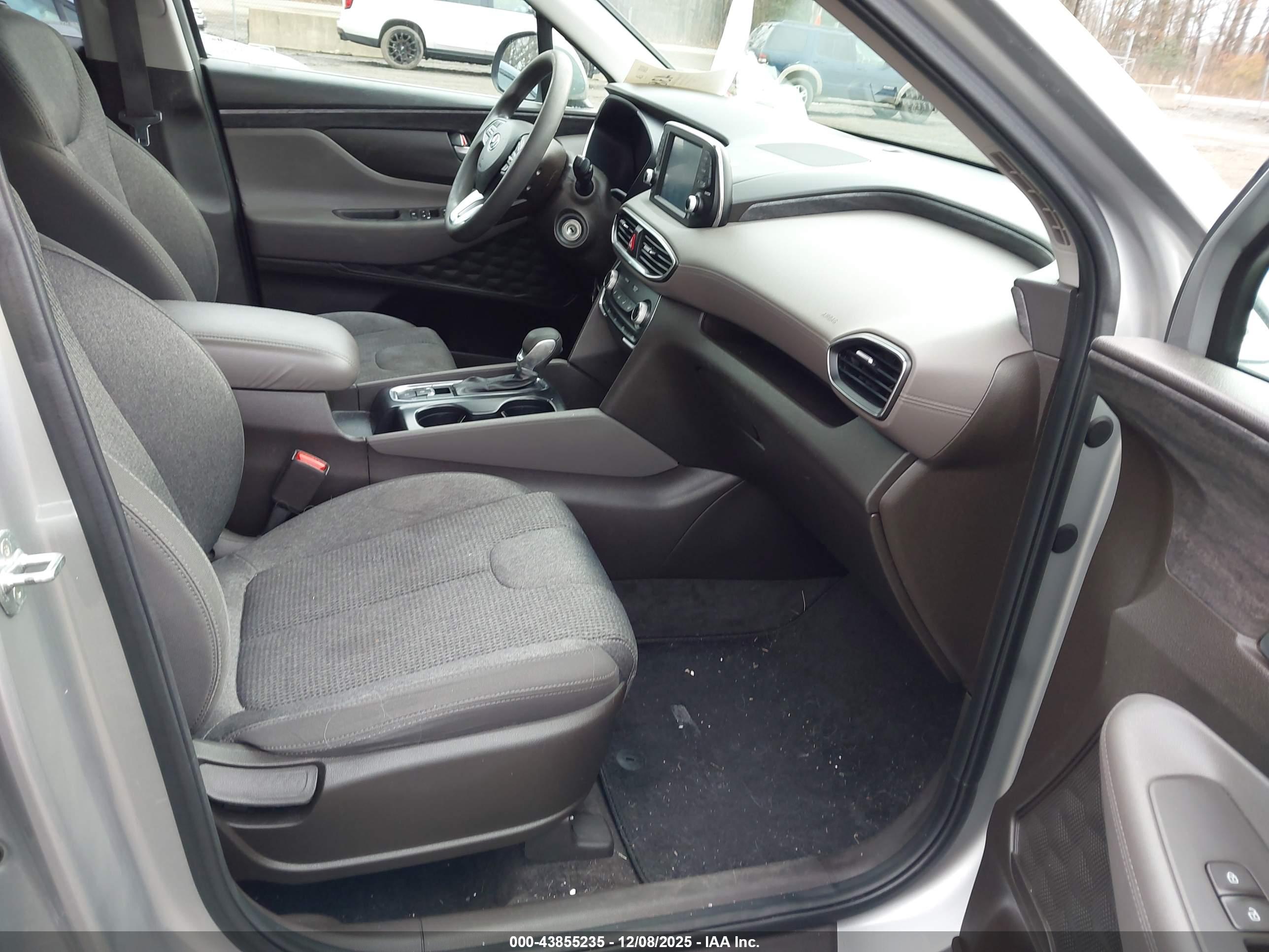 HYUNDAI SANTA image 5