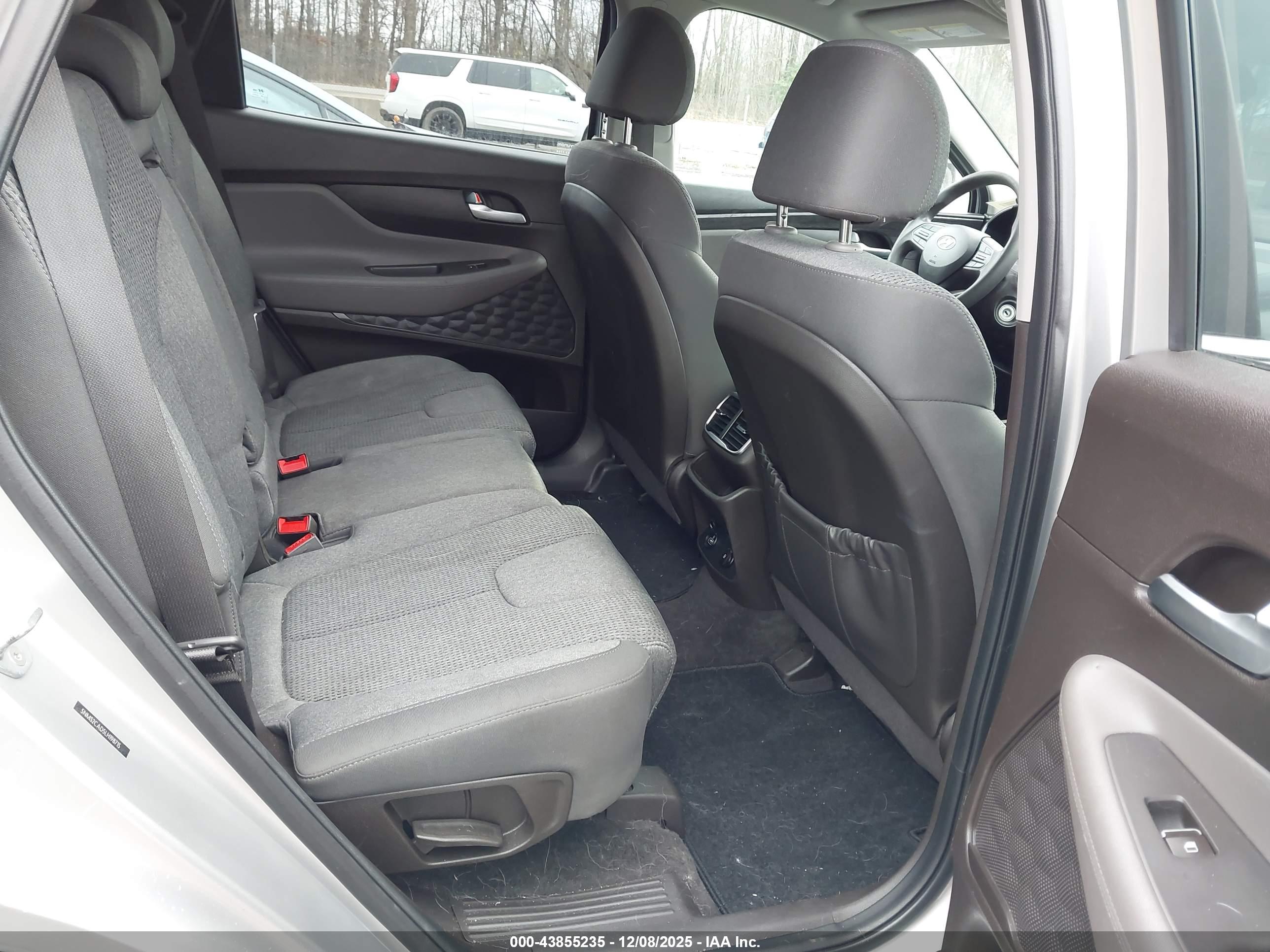 HYUNDAI SANTA image 8