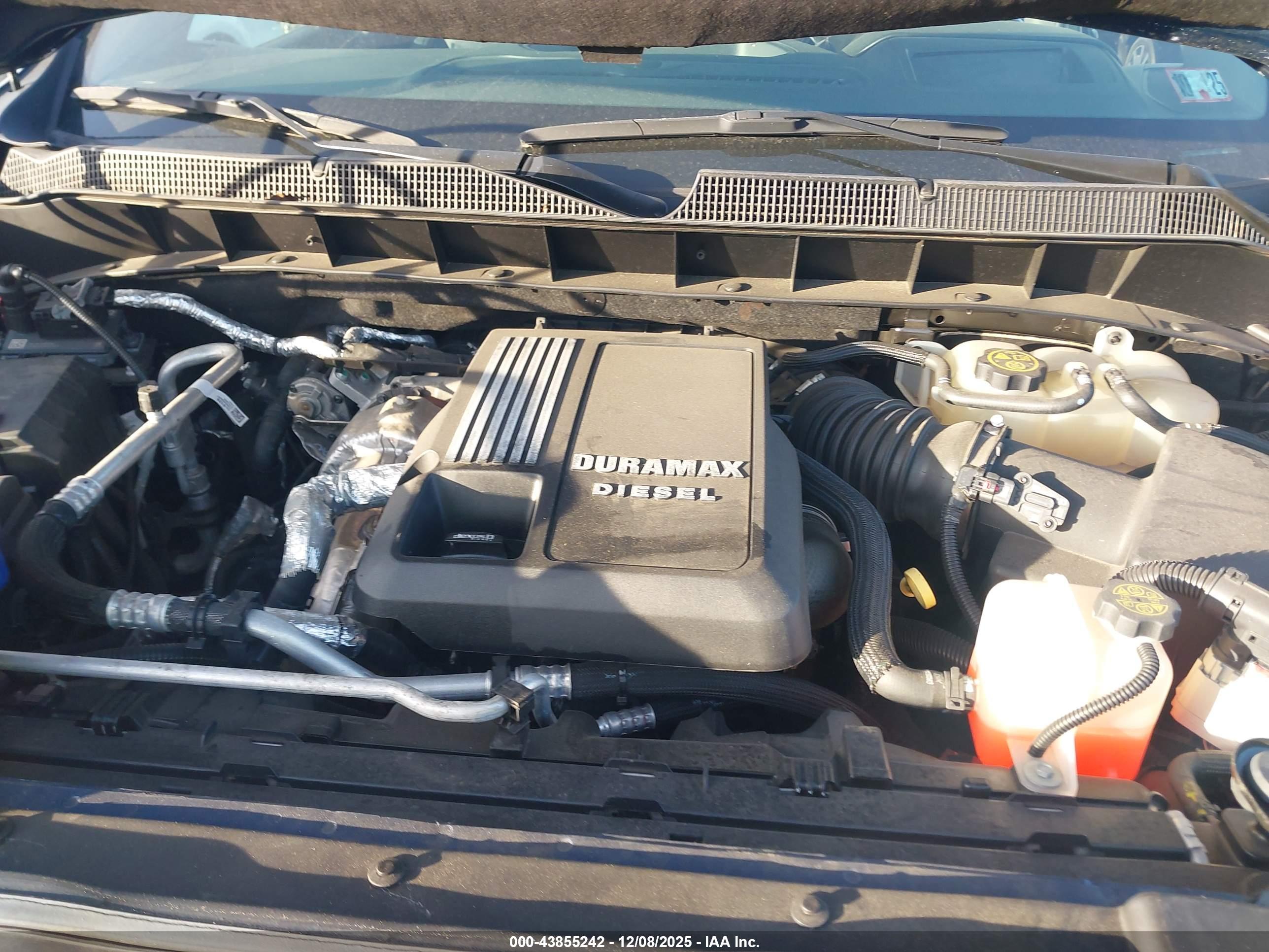 CHEVROLET SILVERADO image 10