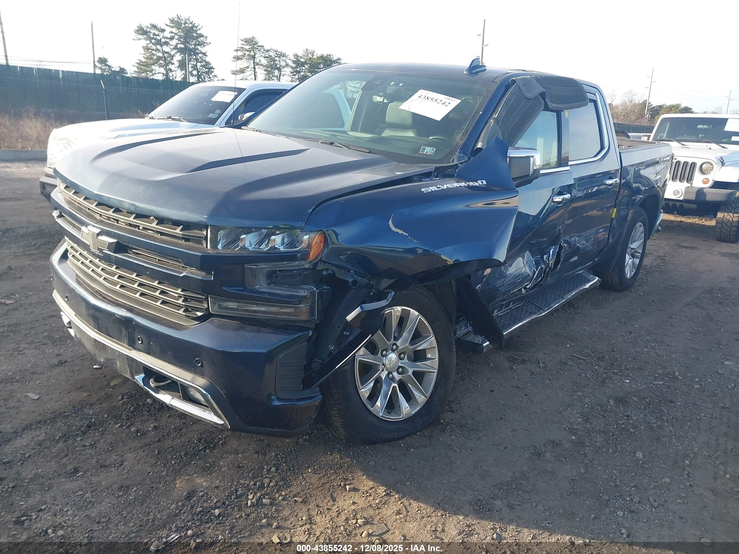 CHEVROLET SILVERADO image 2